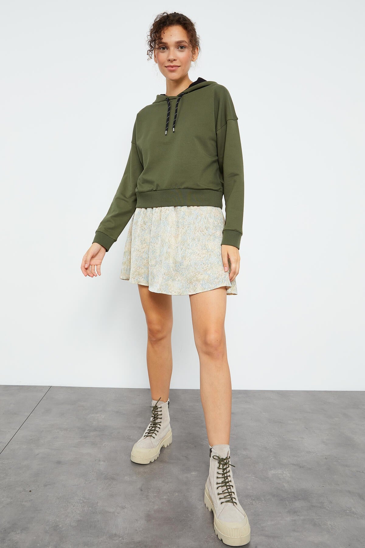 Long Sleeve Comfort Fit Hooded Women's Sweatshirt - 97115