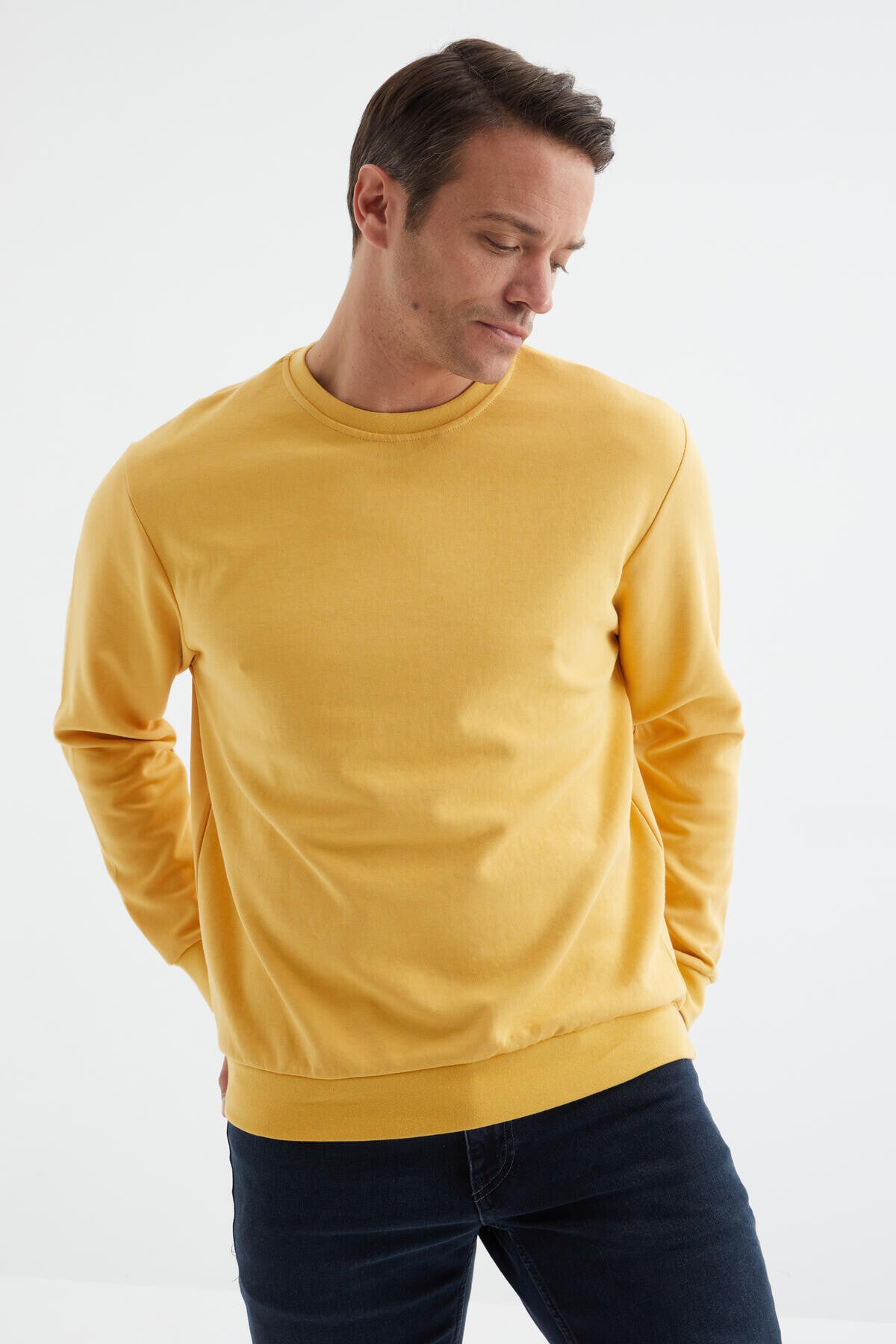 Mustard Basic O Collar Comfort Fit Men's Sweatshirt - 88053