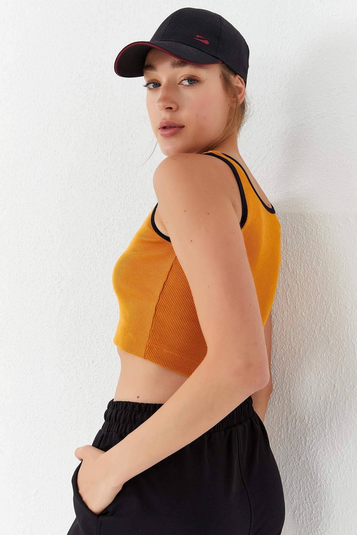 Mustard Basic Zero Sleeve Narrow Cut U Collar Women's Crop Top Singlet - 97160