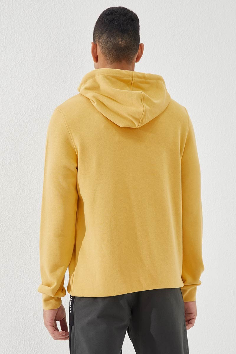 Mustard Geometric Print Standard Cut Hooded Men's Sweatshirt - 87870
