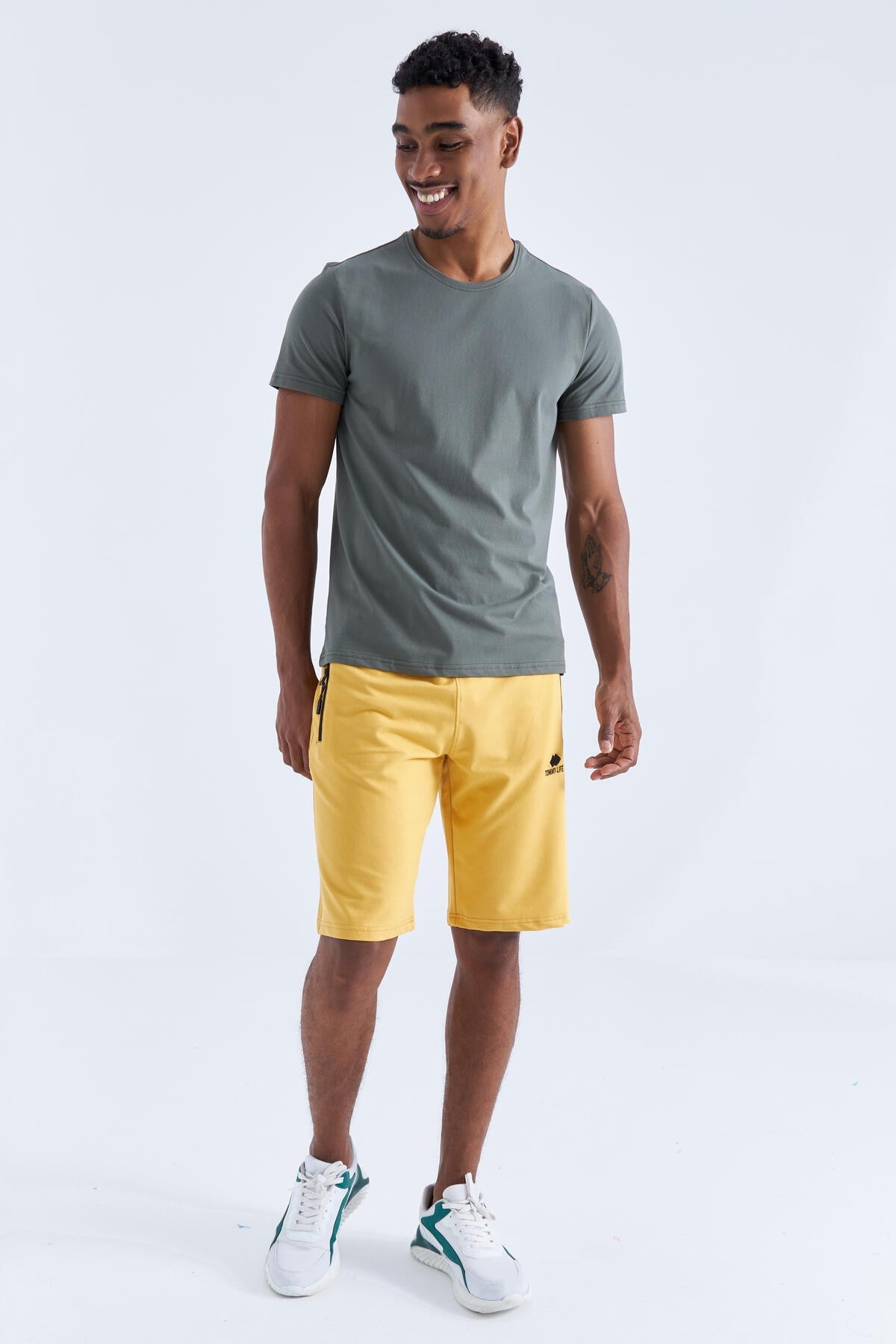 Mustard Hidden Zipper Back Pocket Laced Standard Fit Men's Shorts - 81136