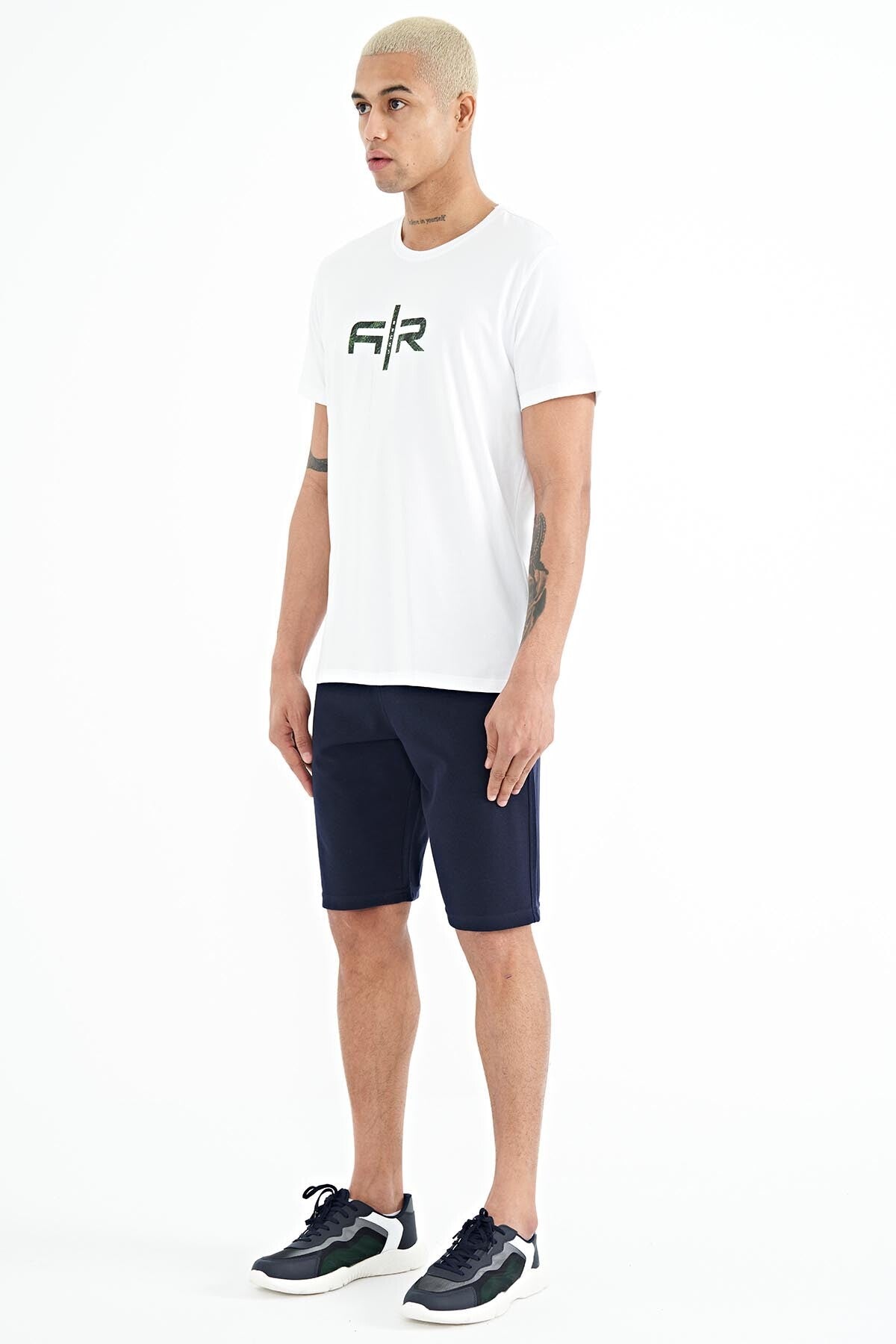 Antony Indigo Standard Fit Men's Shorts - 81247