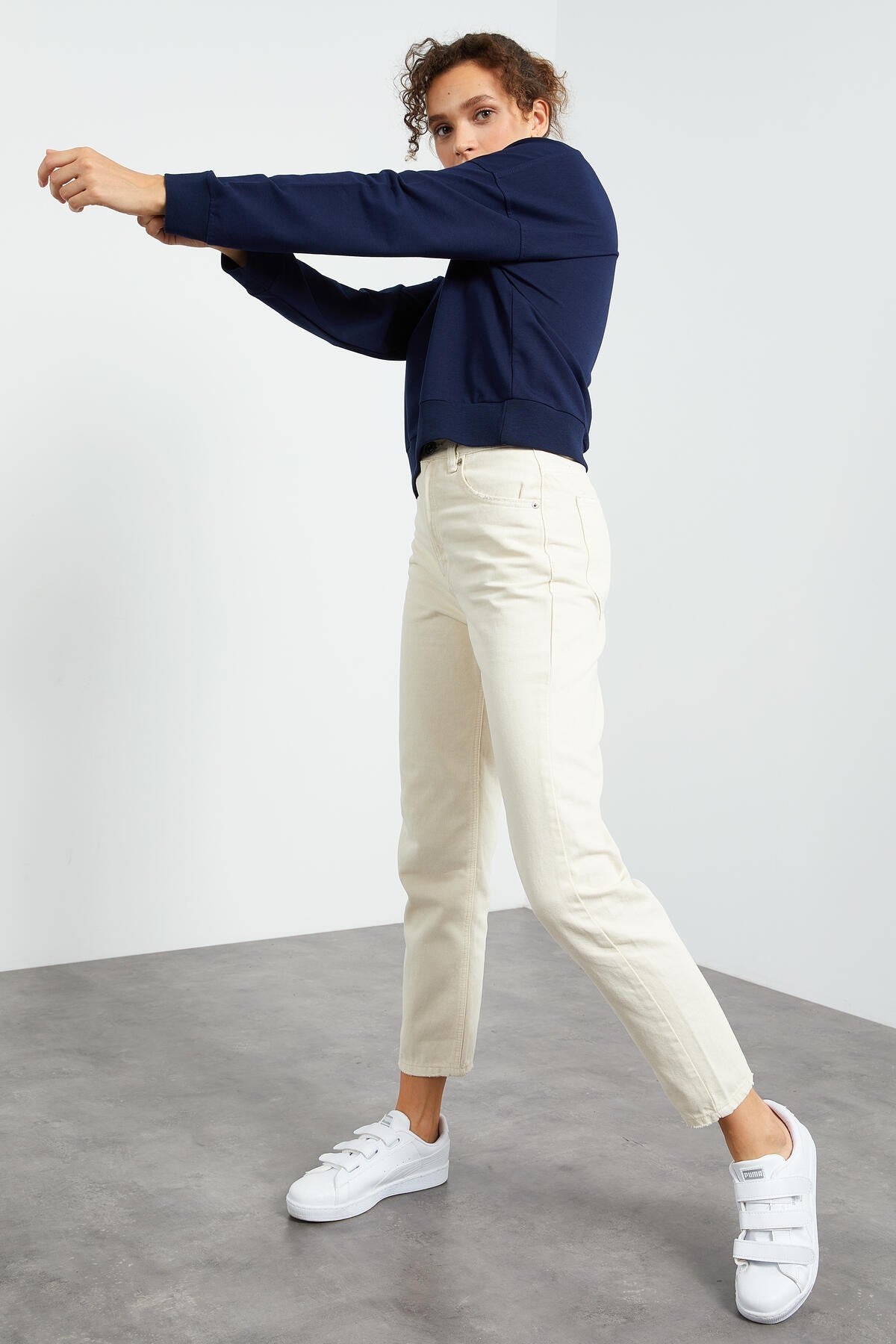 Indigo Basic Comfort Fit O Neck Women's Sweatshirt - 97114