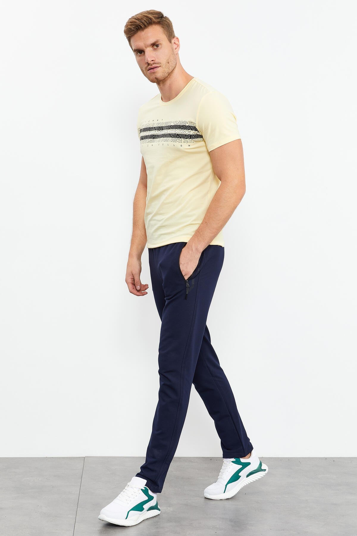 Indigo Zippered Pocket Detailed Standard Fit Classic Hem Men's Tracksuit Bottom - 84744