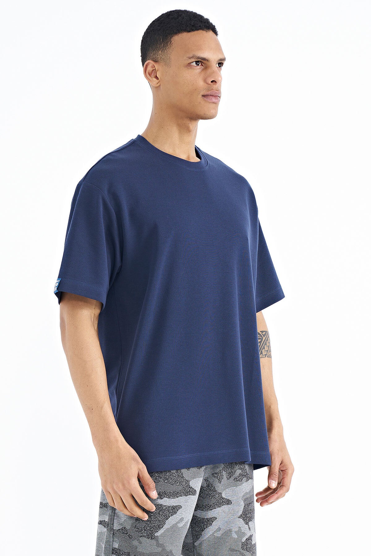 Indigo Sleeve Detailed Basic Oversize Men's T-Shirt - 88193