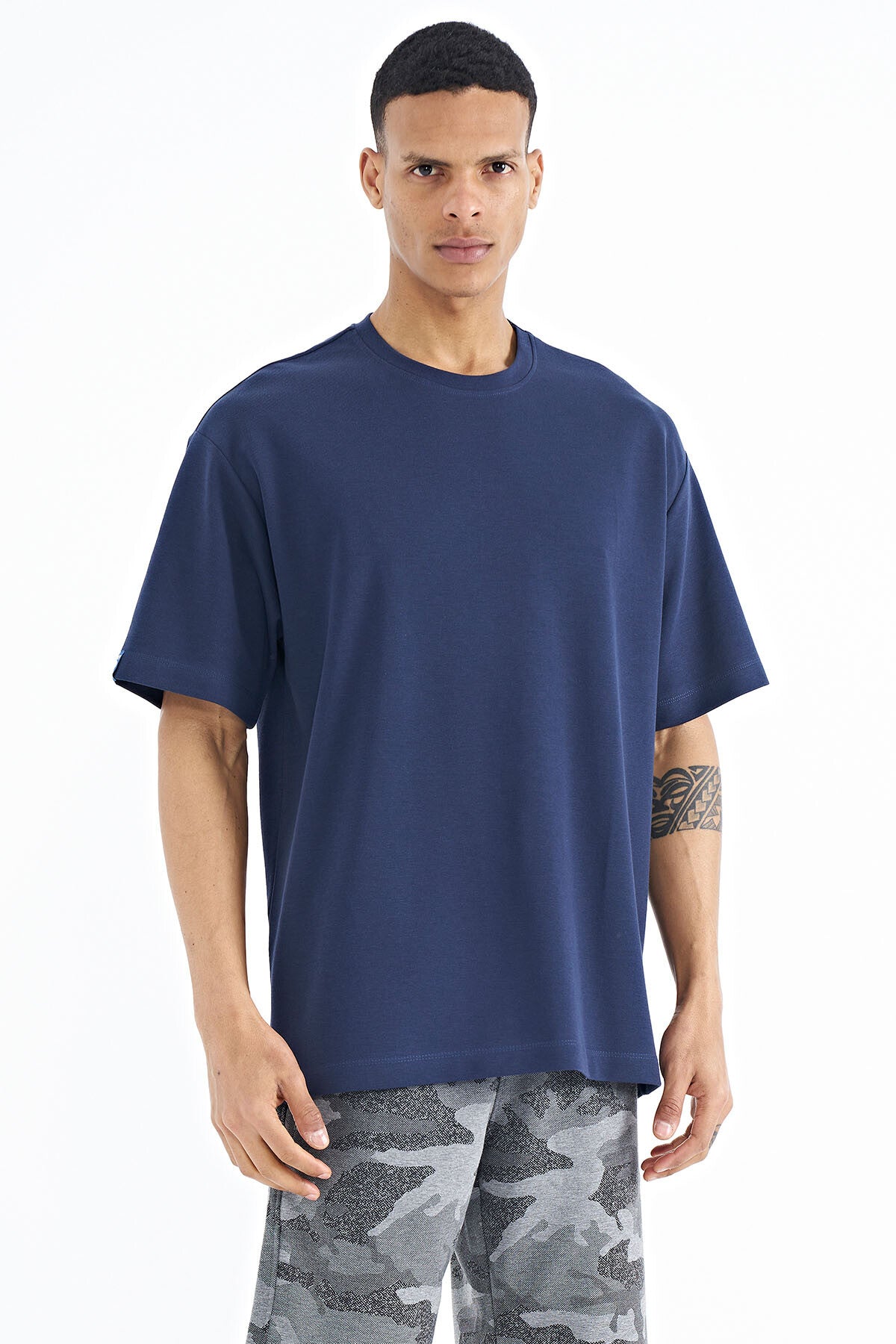 Indigo Sleeve Detailed Basic Oversize Men's T-Shirt - 88193