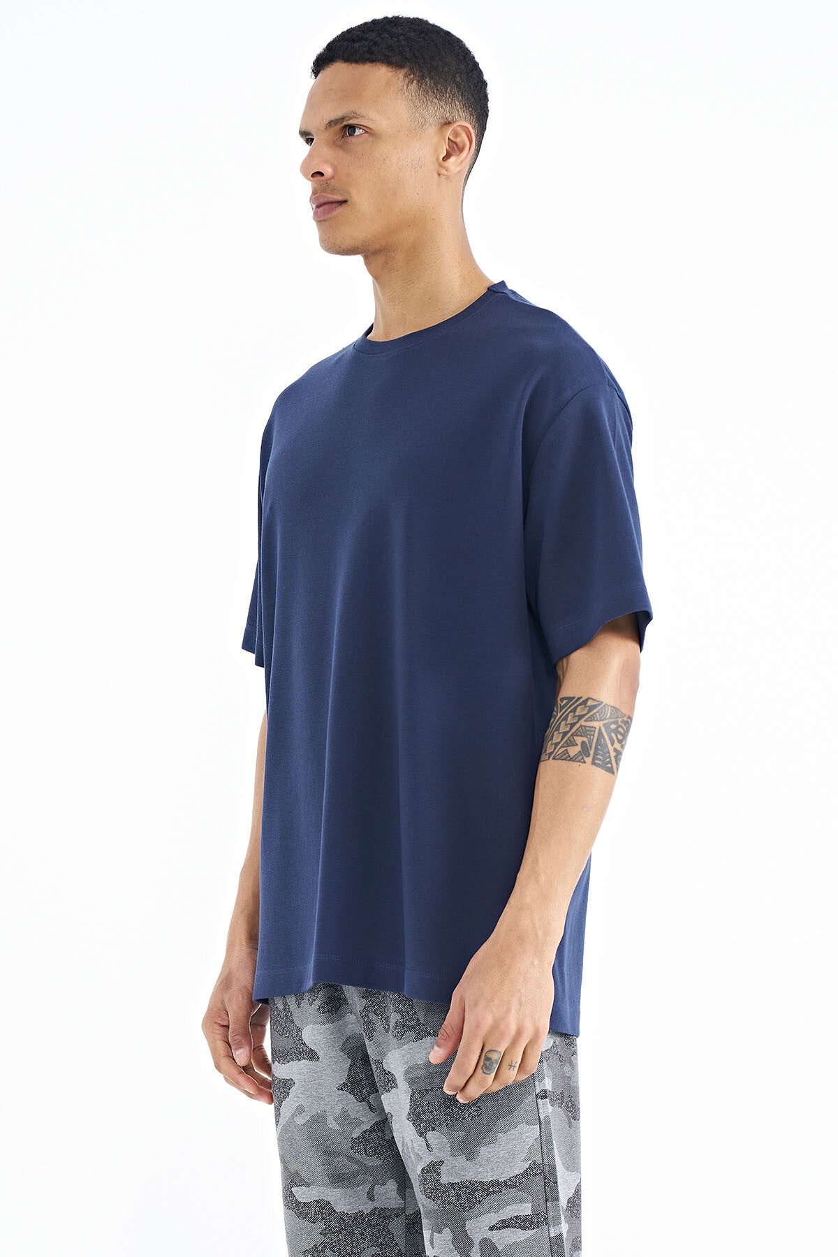 Indigo Sleeve Detailed Basic Oversize Men's T-Shirt - 88193