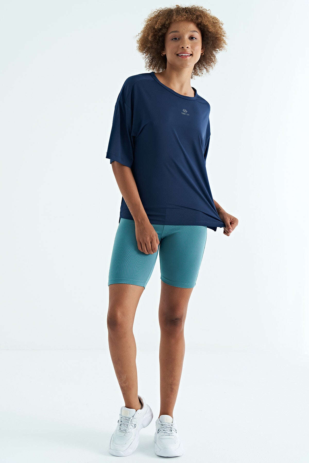 Indigo O Collar Printed Detailed Oversize Short Sleeve Women's T-Shirt - 97263