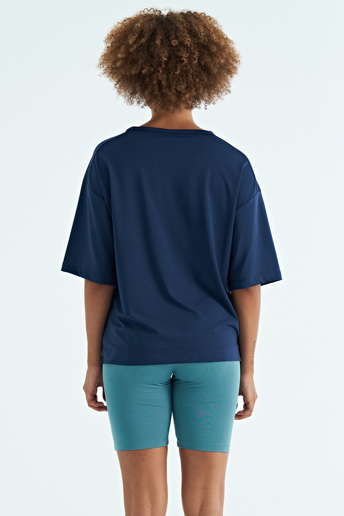 Indigo O Collar Printed Detailed Oversize Short Sleeve Women's T-Shirt - 97263