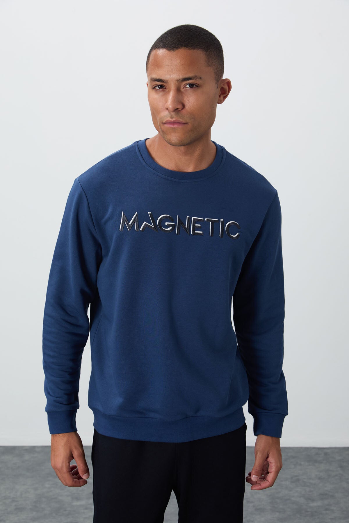 Indigo Blue Embroidered O Collar Comfort Fit Polar Lined Men's Sweatshirt - 88020