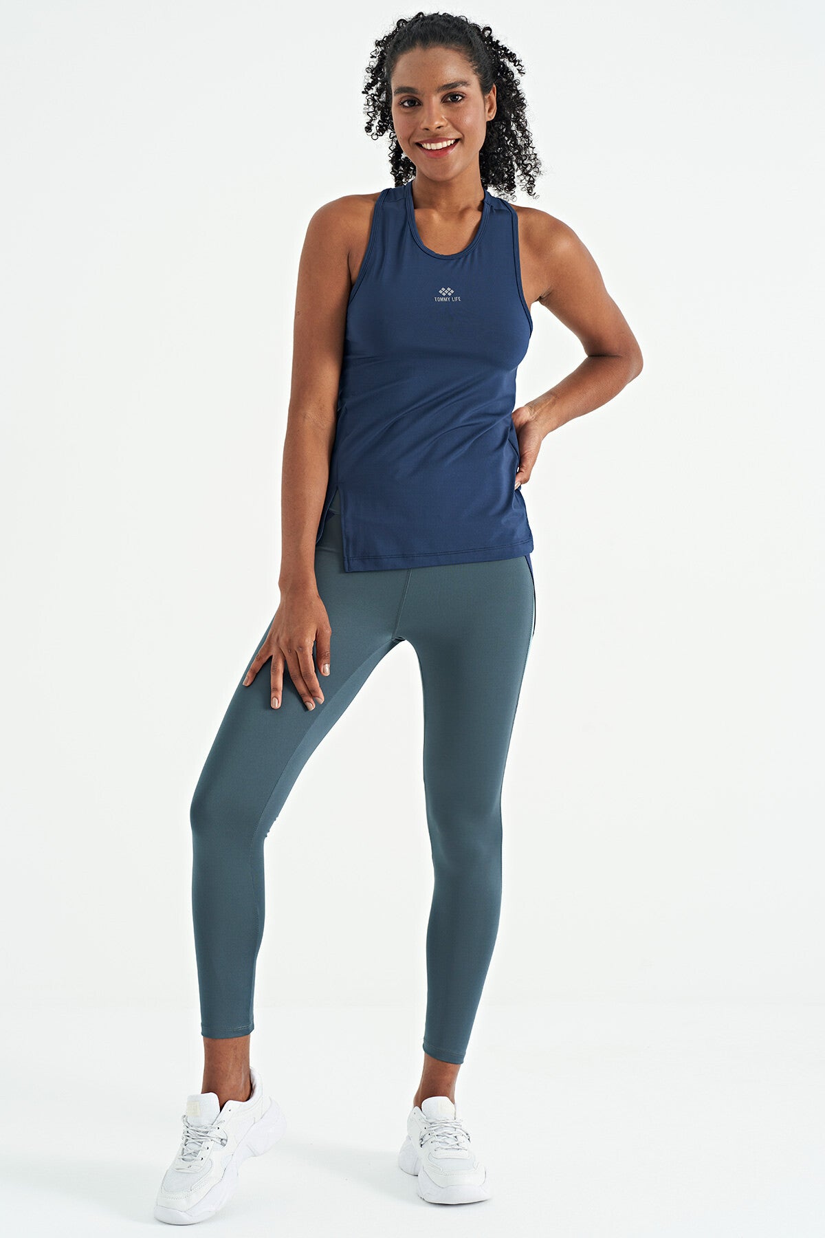 Indigo Slit Detailed O Collar Sleeveless Standard Cut Women's Sports Singlet - 97256