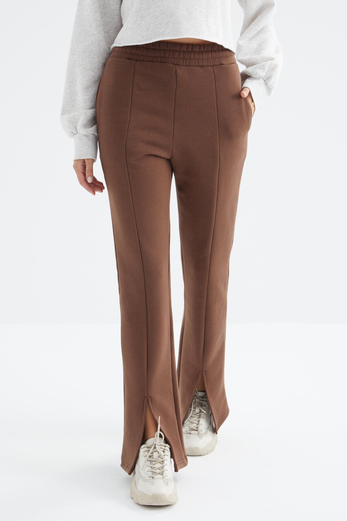 Brown High Waist Front Slit Detailed Side Pocket Comfortable Fit Women's Tracksuit Bottom - 94625