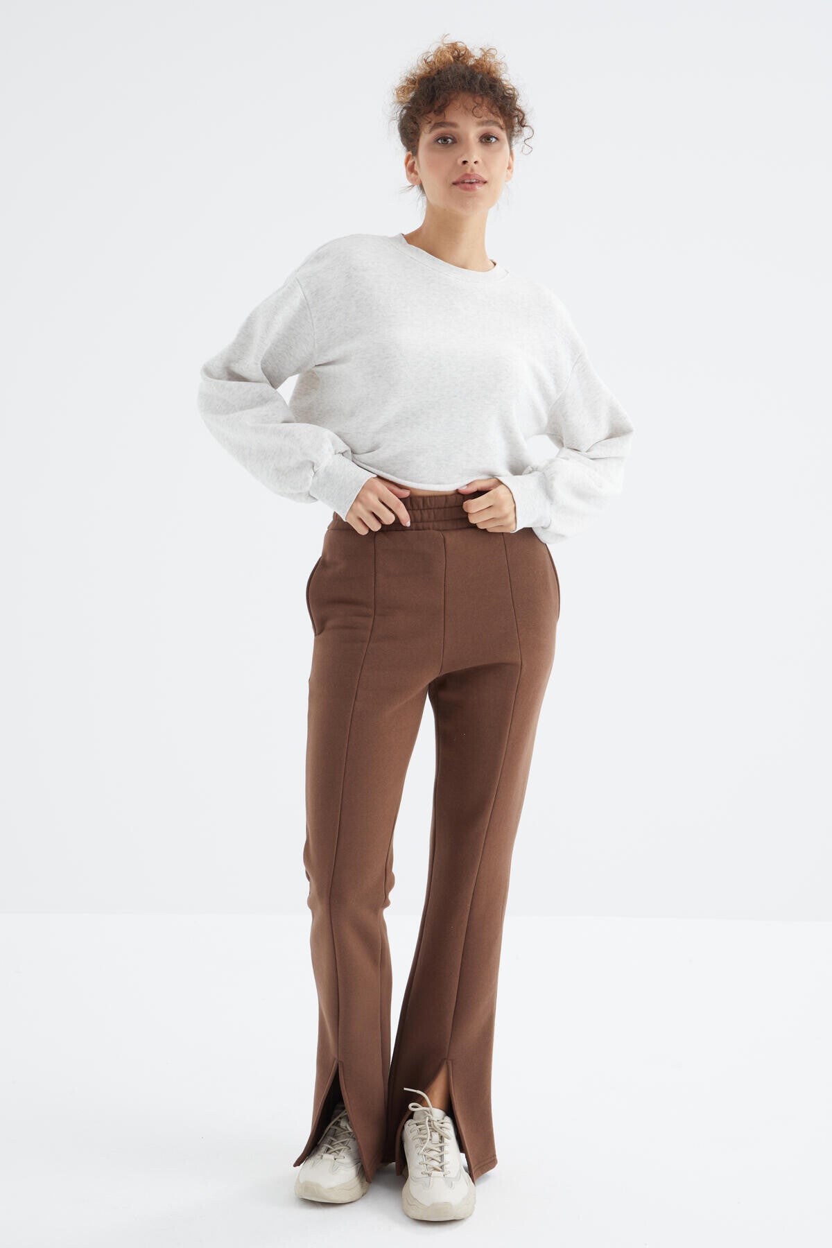 Brown High Waist Front Slit Detailed Side Pocket Comfortable Fit Women's Tracksuit Bottom - 94625