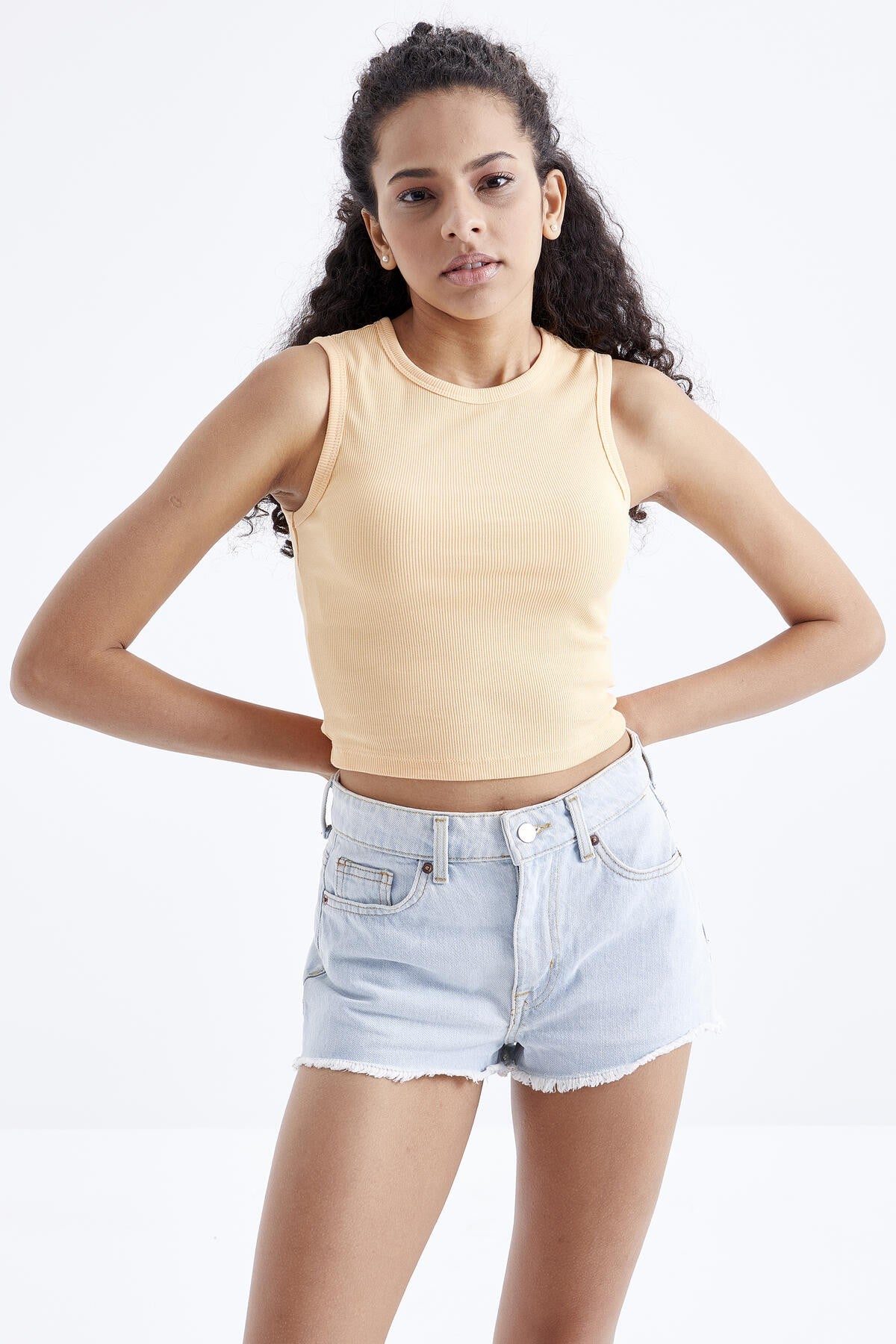 Melon Inside Basic Sleeveless O Neck Women's Crop Top Singlet - 97204