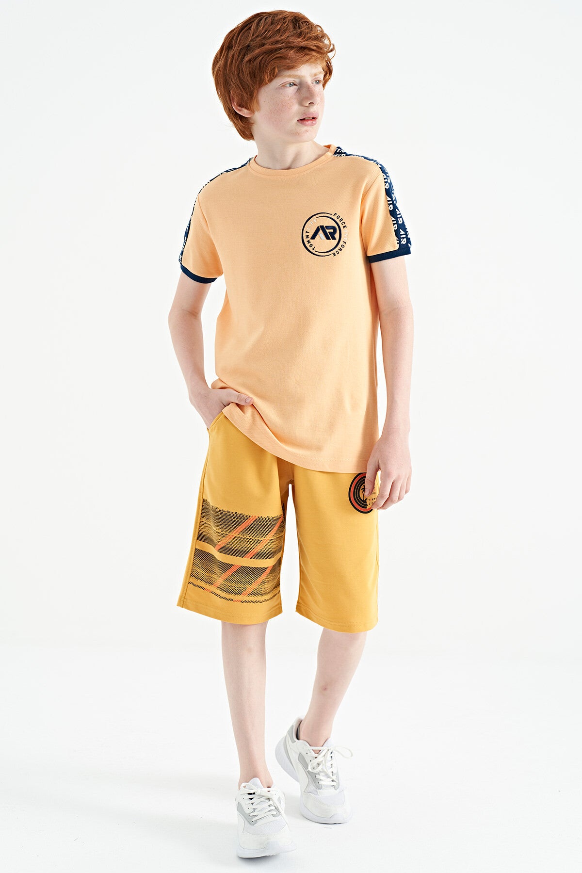 Melon Inside Shoulder Print Detailed Standard Mold O Collar Boys T-Shirt - 11121
