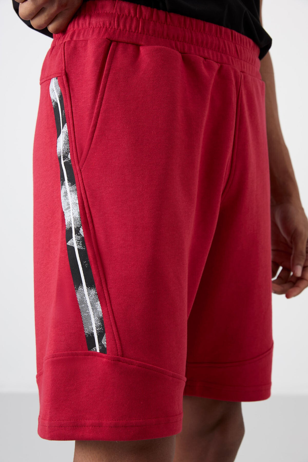 Amos Red Printed Men's Shorts - 81246