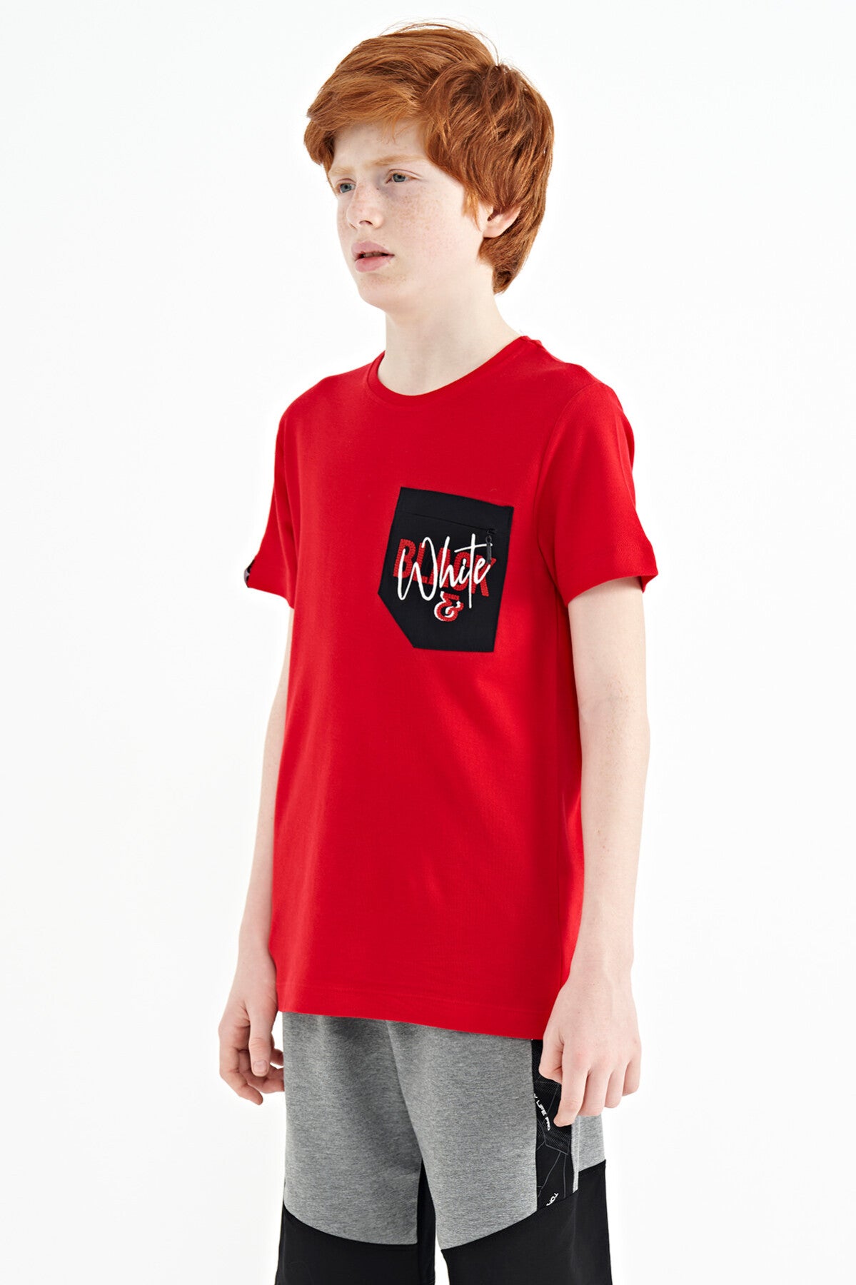 Red Front Pocket Embroidered O Collar Standard Fit Boys' T-Shirt - 11116