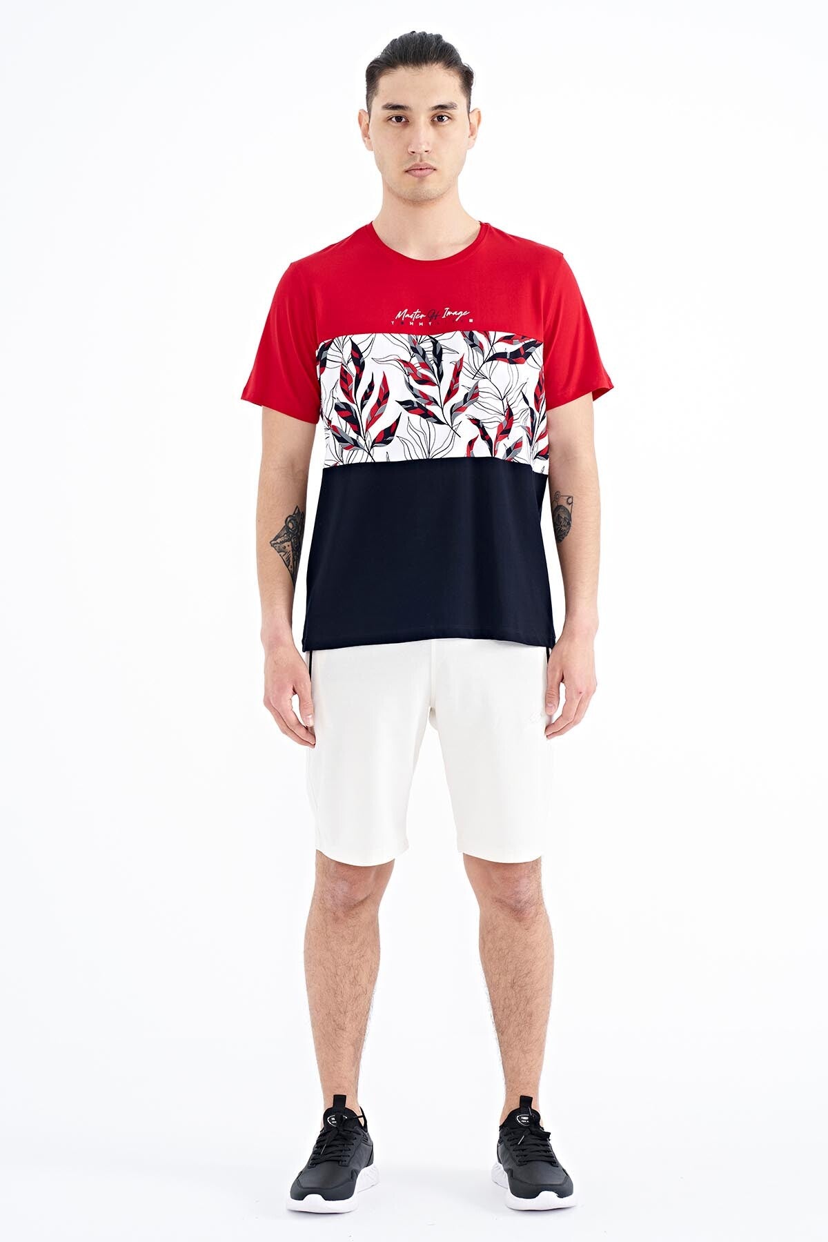Red Color Gradient Print Detailed O Collar Standard Fit Men's T-Shirt - 88177