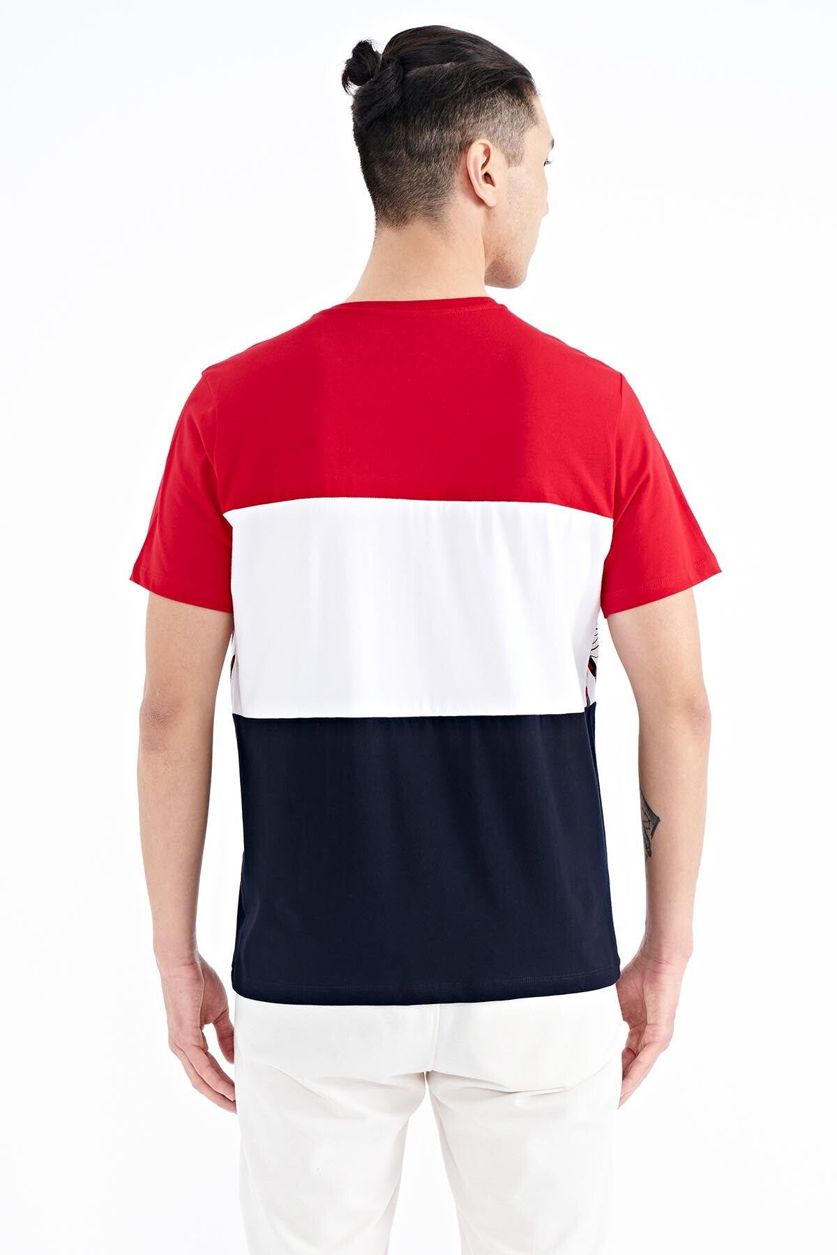 Red Color Gradient Print Detailed O Collar Standard Fit Men's T-Shirt - 88177