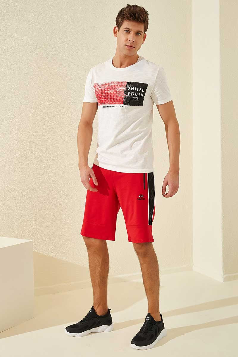 Red Side Striped Standard Fit Men's Shorts - 81148