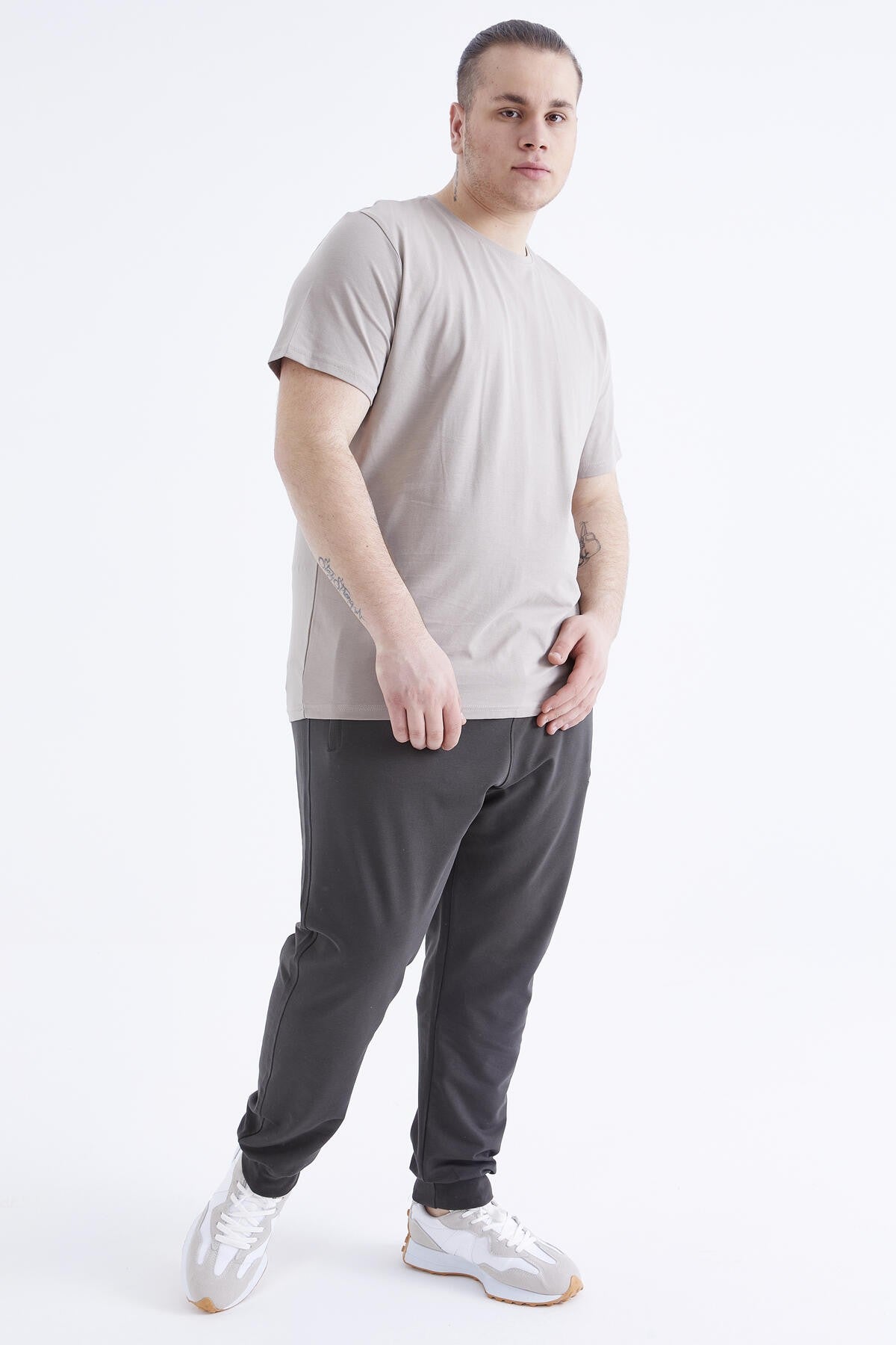 Dark Beige Basic Short Sleeve O Neck Large Size Men's T-Shirt - 88072