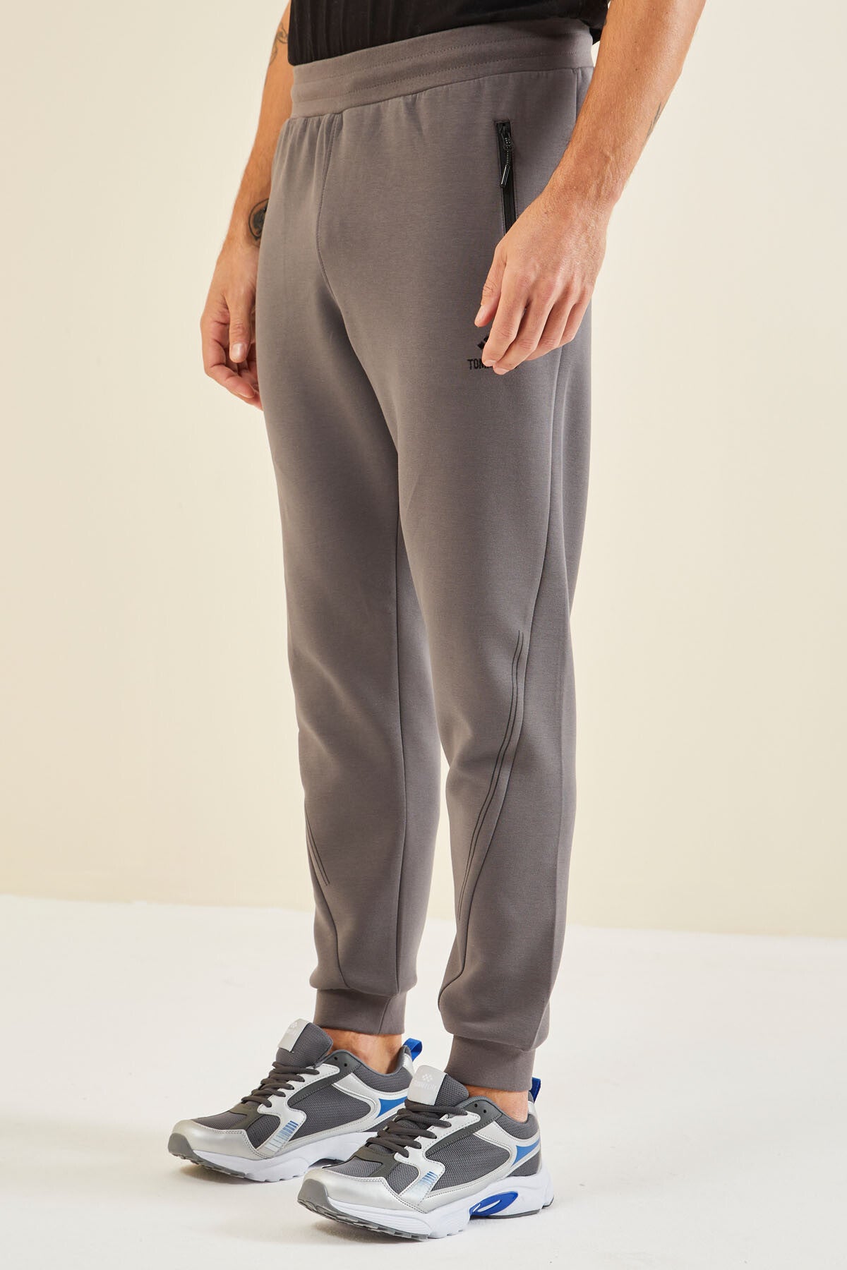 Dark Grey Laced Men's Tracksuit Bottom - 82110