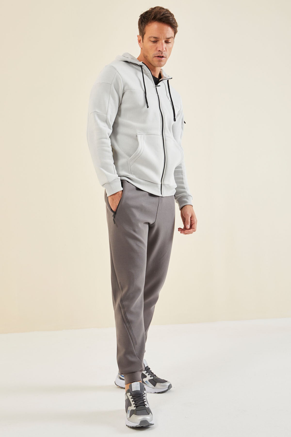 Dark Grey Laced Men's Tracksuit Bottom - 82110