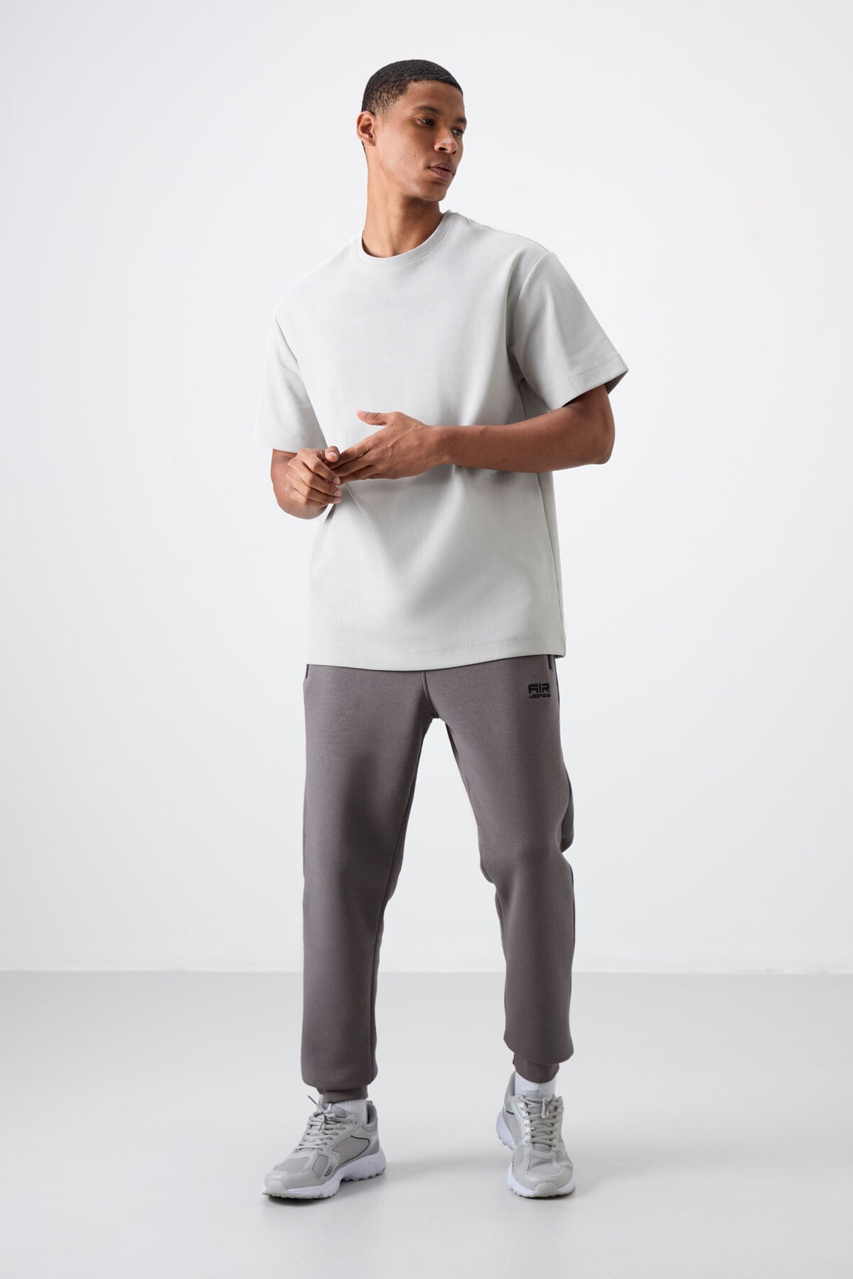 Cesar Dark Grey Pocketed Jogger Men's Tracksuit Bottom - 84929