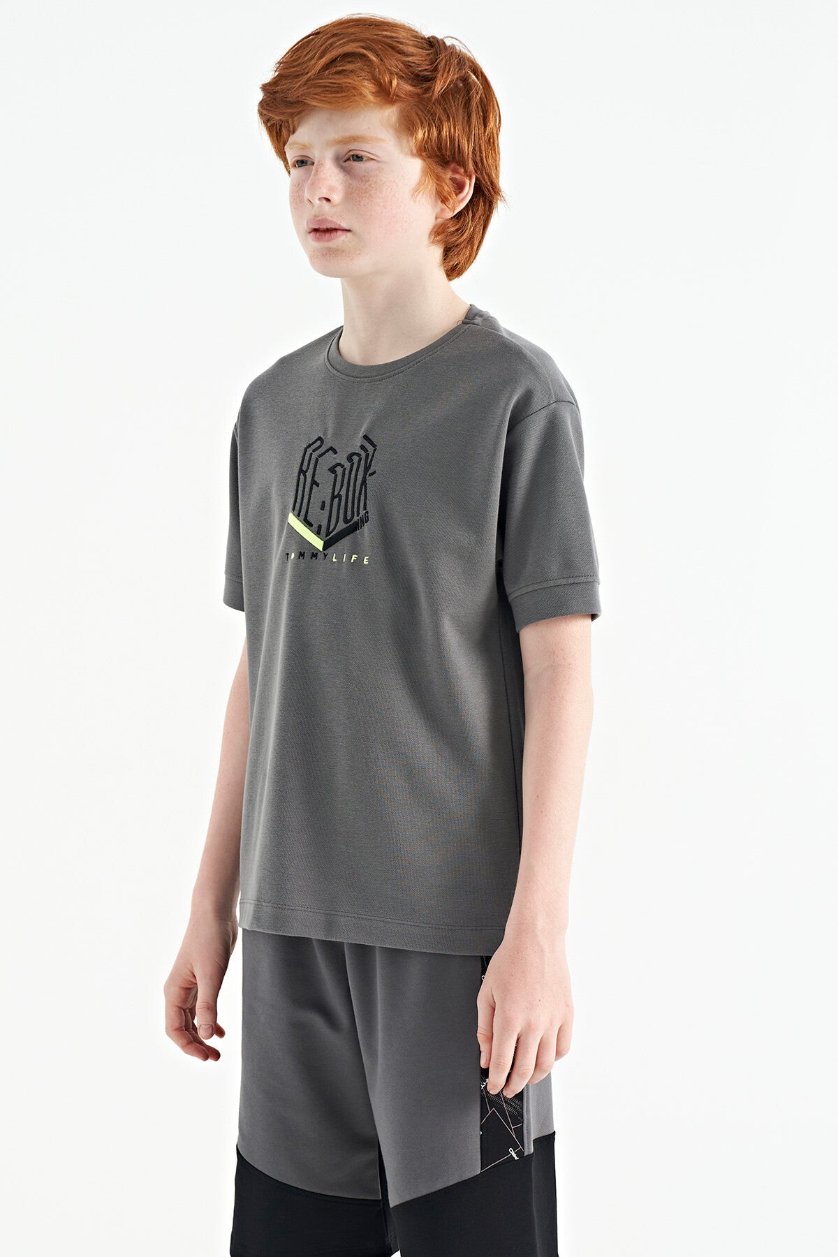 Dark Grey Embroidered O Collar Oversize Boys' T-Shirt - 11151