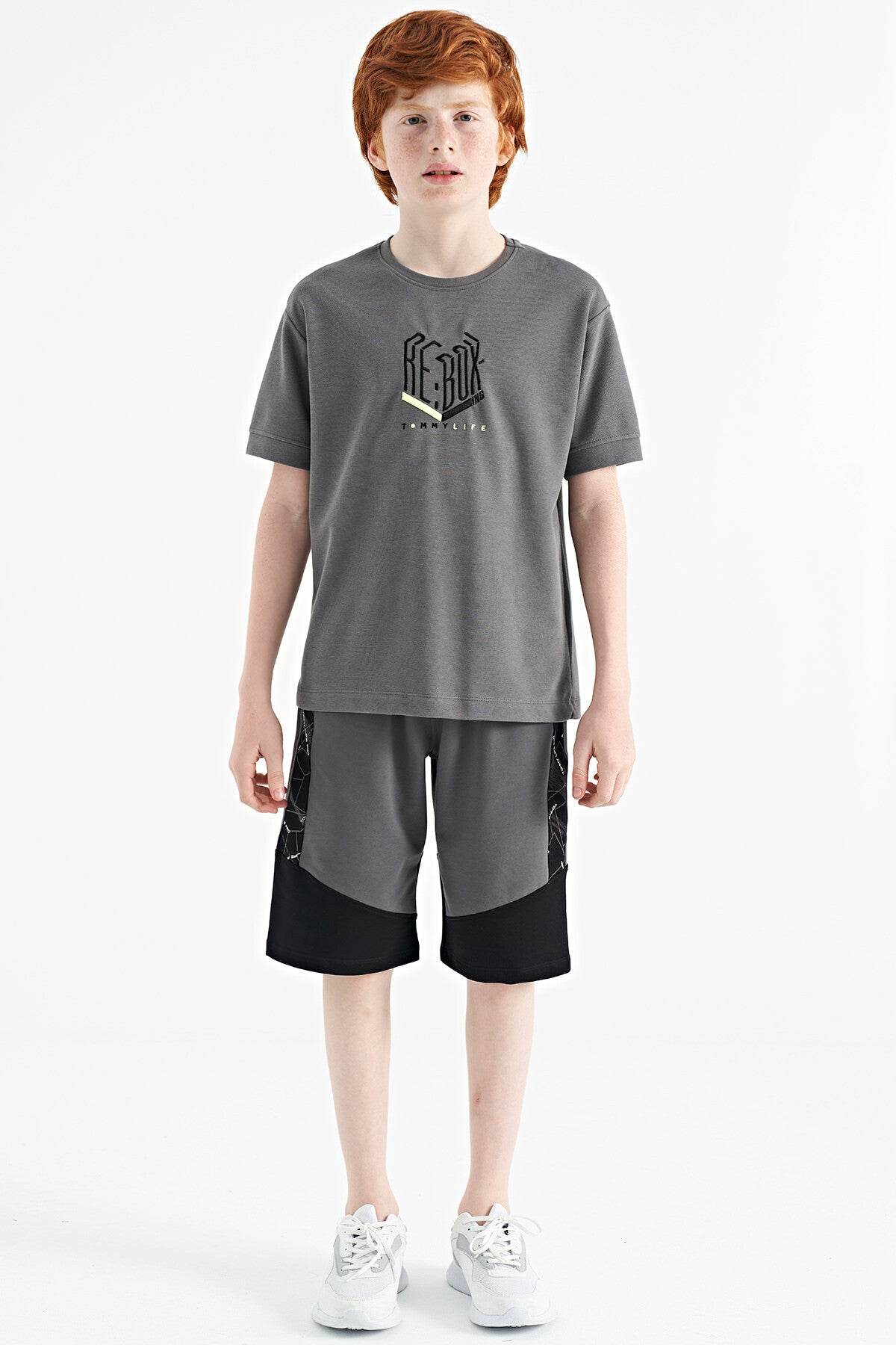 Dark Grey Embroidered O Collar Oversize Boys' T-Shirt - 11151