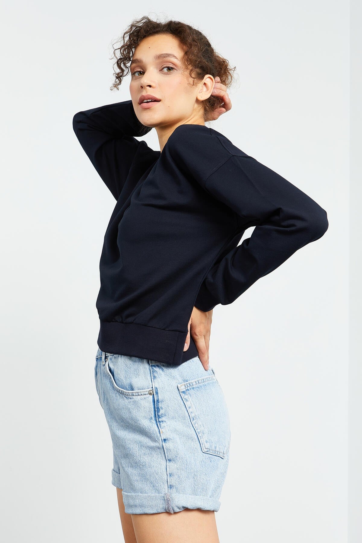 Navy Blue Basic Comfort Fit O-Neck Women's Sweatshirt - 97114