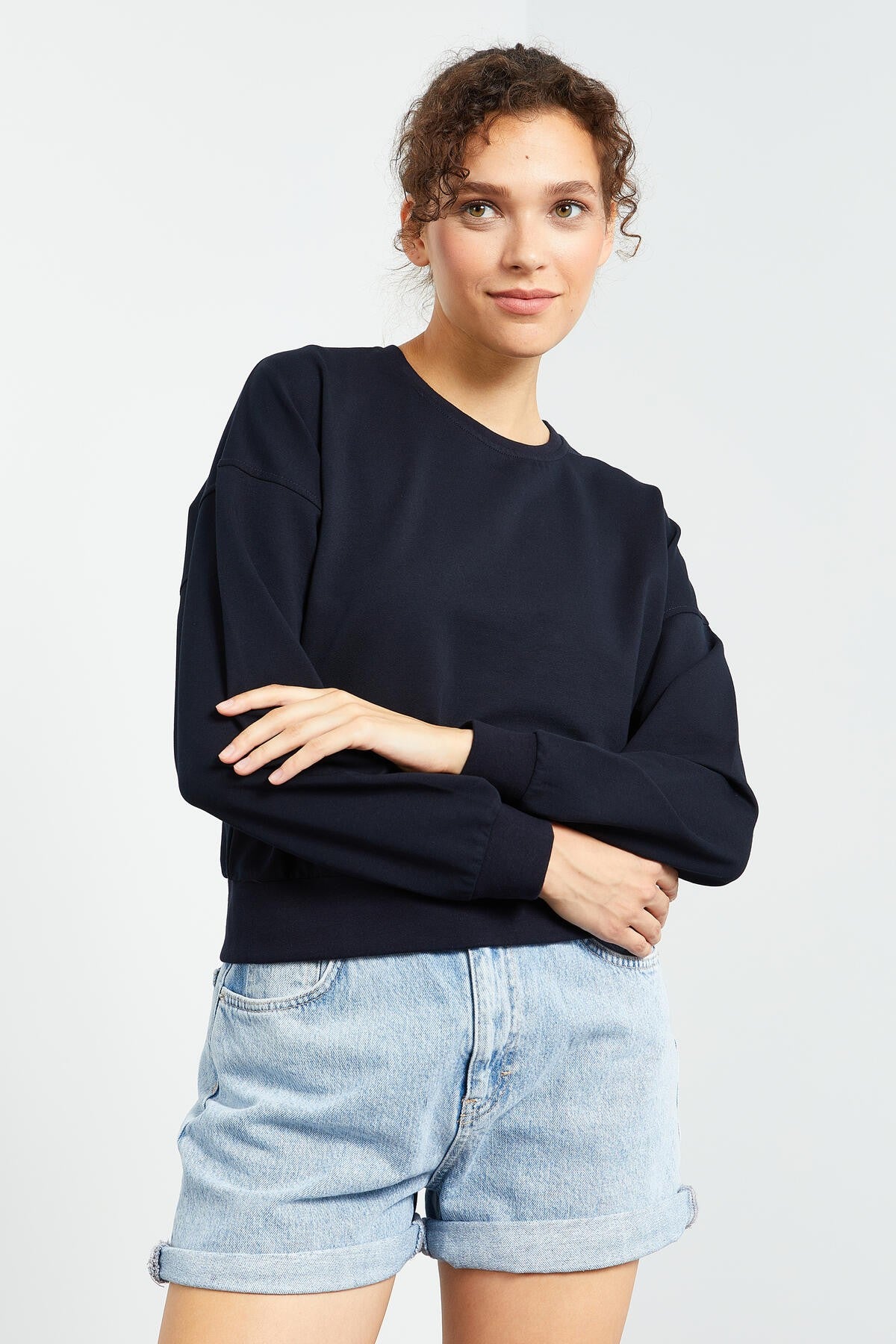 Navy Blue Basic Comfort Fit O-Neck Women's Sweatshirt - 97114