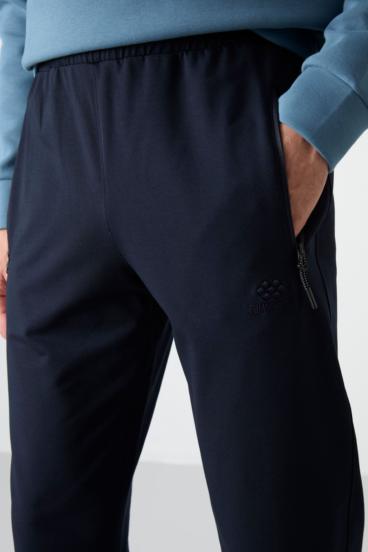 Navy Blue Zippered Three-Pocket Slim Fit Classic Cuffed Men's Tracksuit Bottom - 84671
