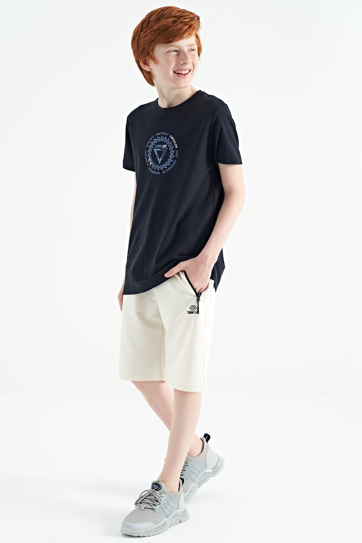 Navy Blue Embroidered Detailed O Collar Standard Fit Boys T-Shirt - 11115