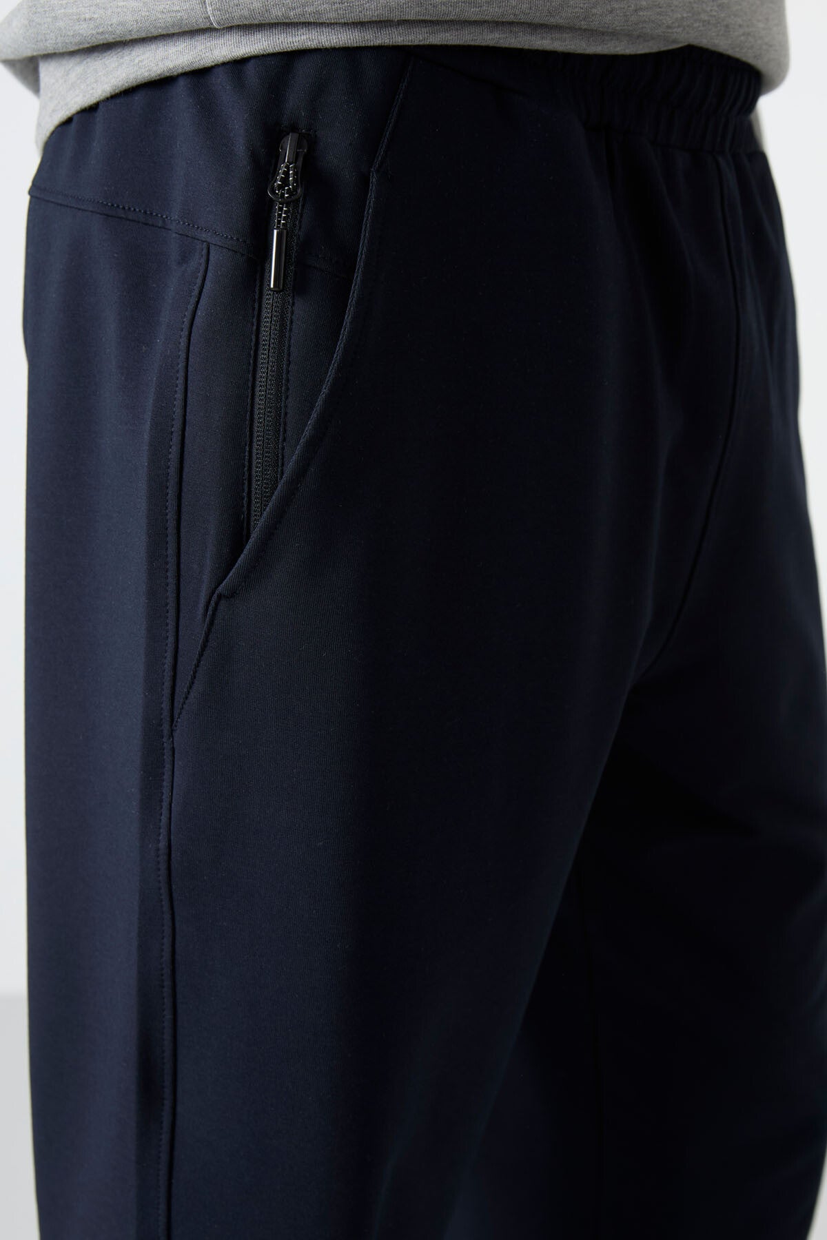 Navy Blue Front Pocket Detailed Standard Fit Classic Hem Men's Capri - 83092