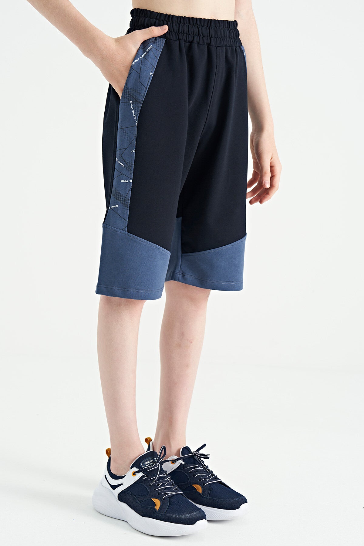 Navy Blue Side Print Detailed Color Blocked Standard Fit Boys Shorts - 11141