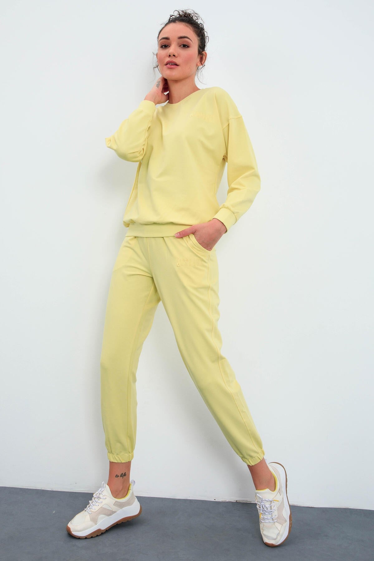 Lemon Basic Cotton O-Neck Oversize Elastic Cuffed Women's Tracksuit Set - 95287