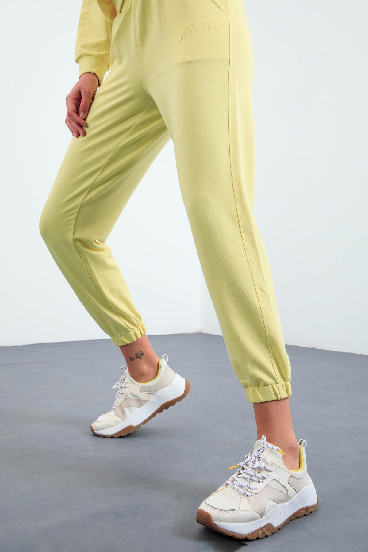 Lemon Basic Cotton O-Neck Oversize Elastic Cuffed Women's Tracksuit Set - 95287