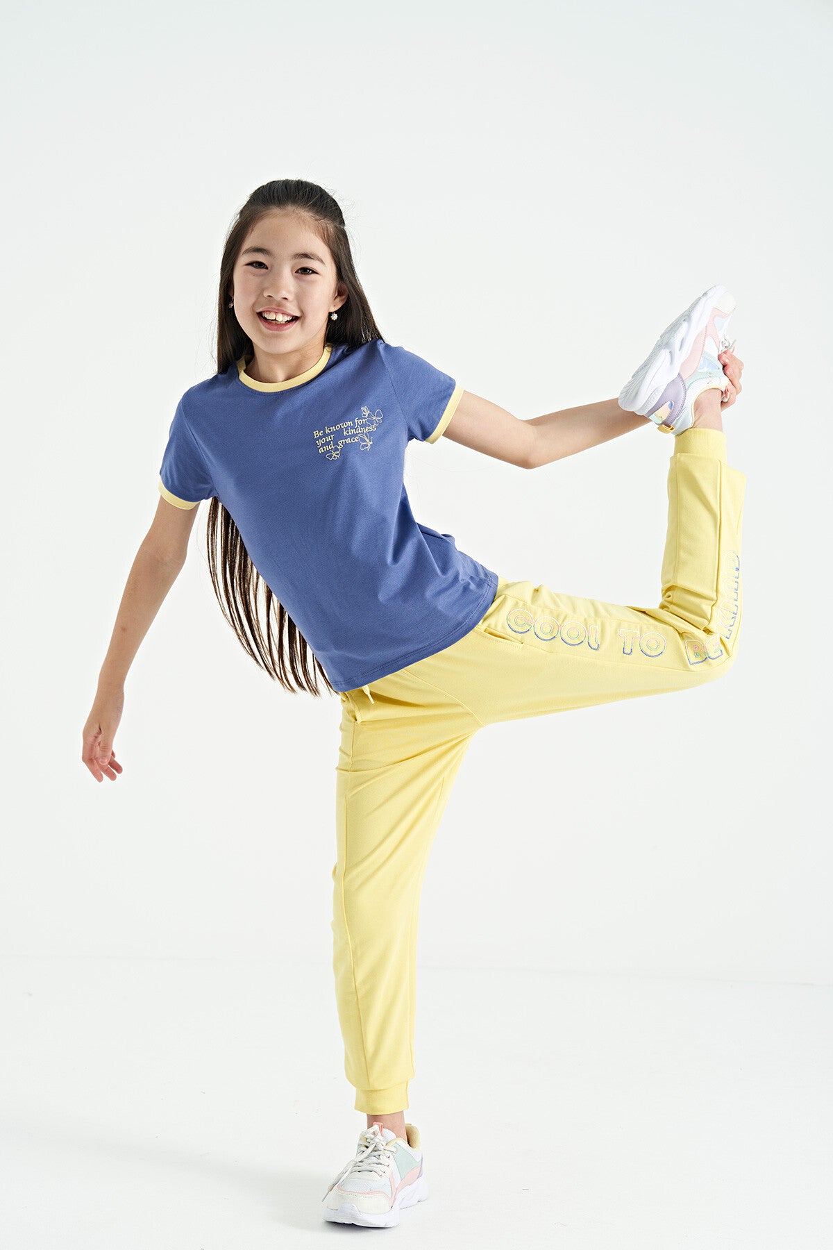Lemon Side Print Embroidered Laced Standard Fit Jogger Girls' Tracksuit Bottom - 75123