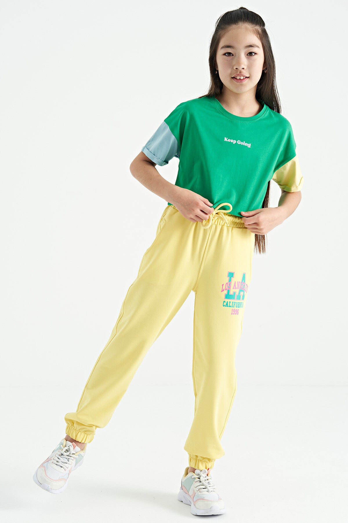 Lemon Print Embroidered Standard Mold Jogger Girls' Tracksuit Bottom - 75120