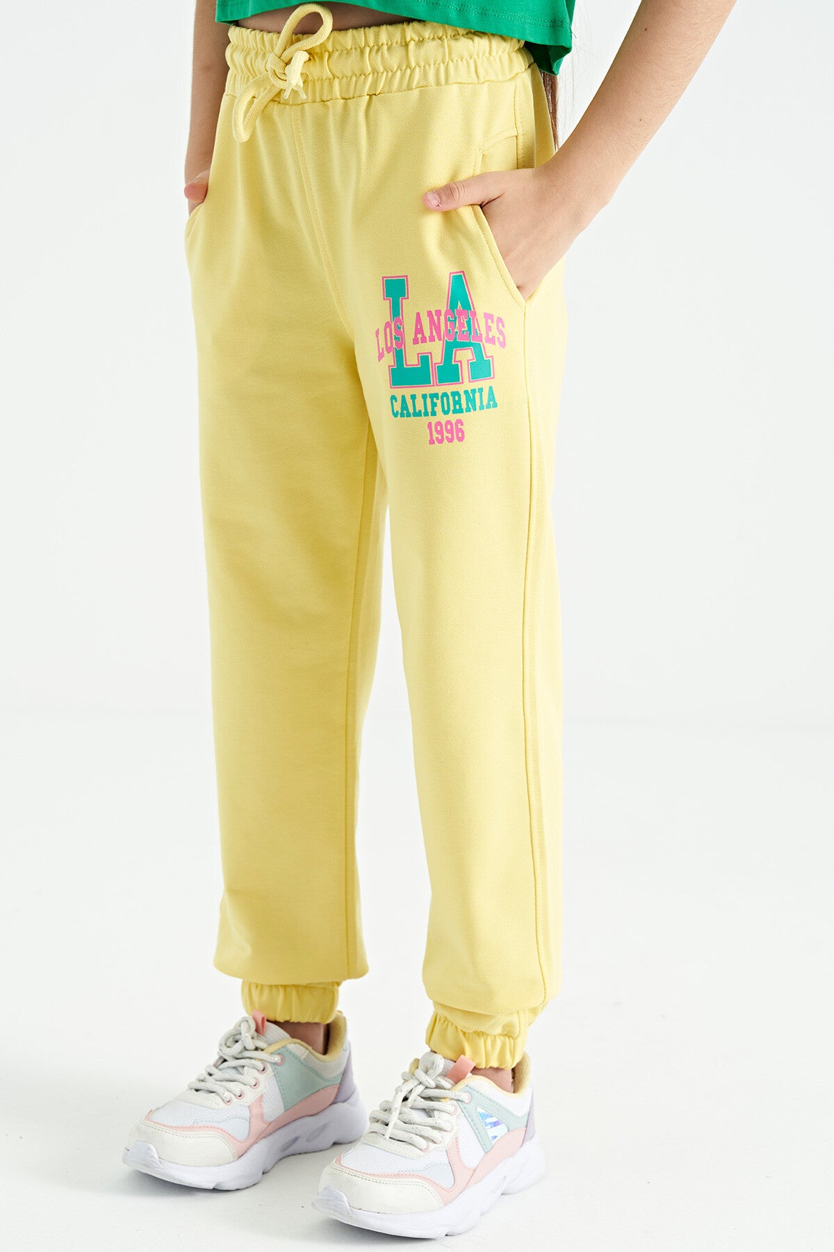 Lemon Print Embroidered Standard Mold Jogger Girls' Tracksuit Bottom - 75120