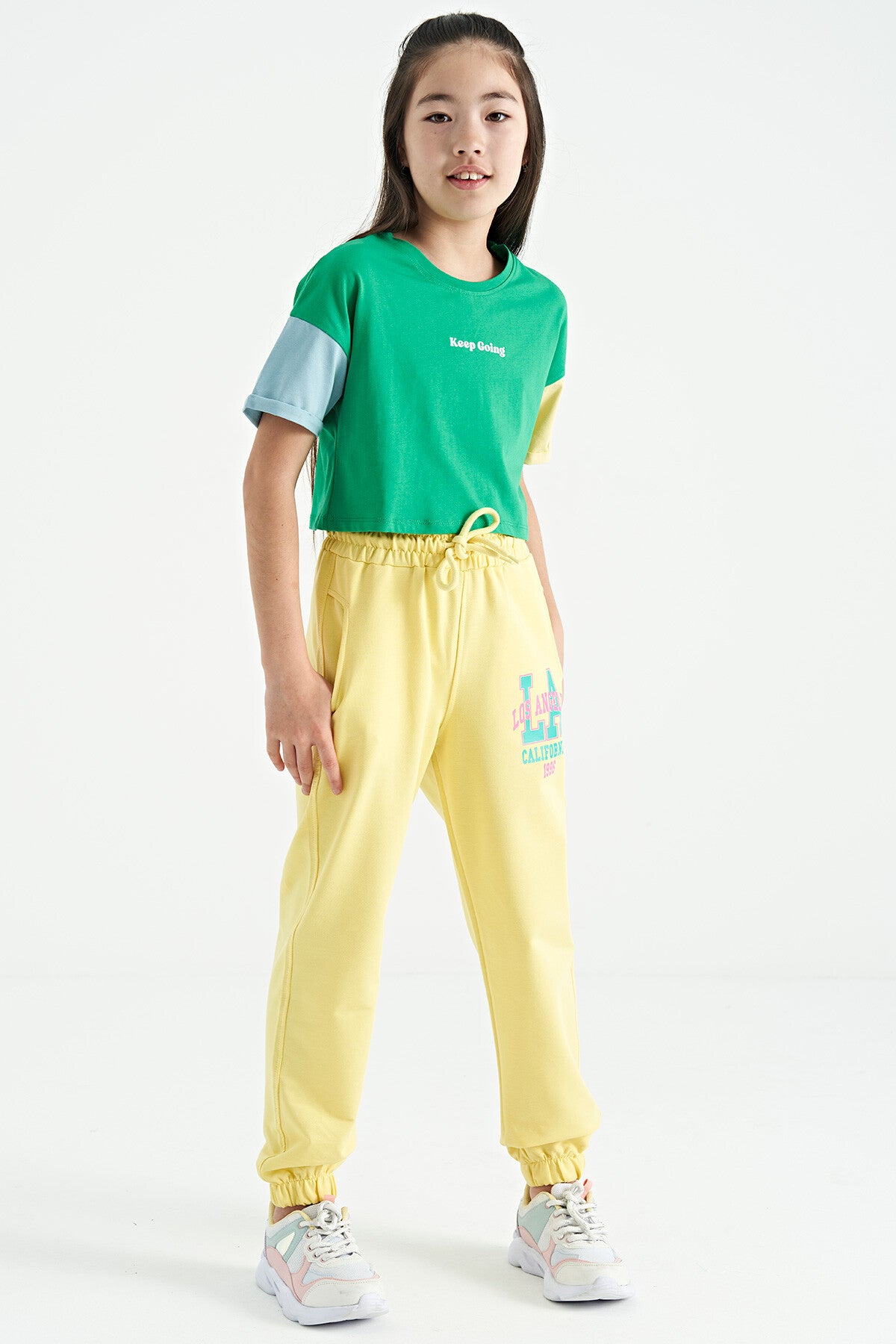 Lemon Print Embroidered Standard Mold Jogger Girls' Tracksuit Bottom - 75120