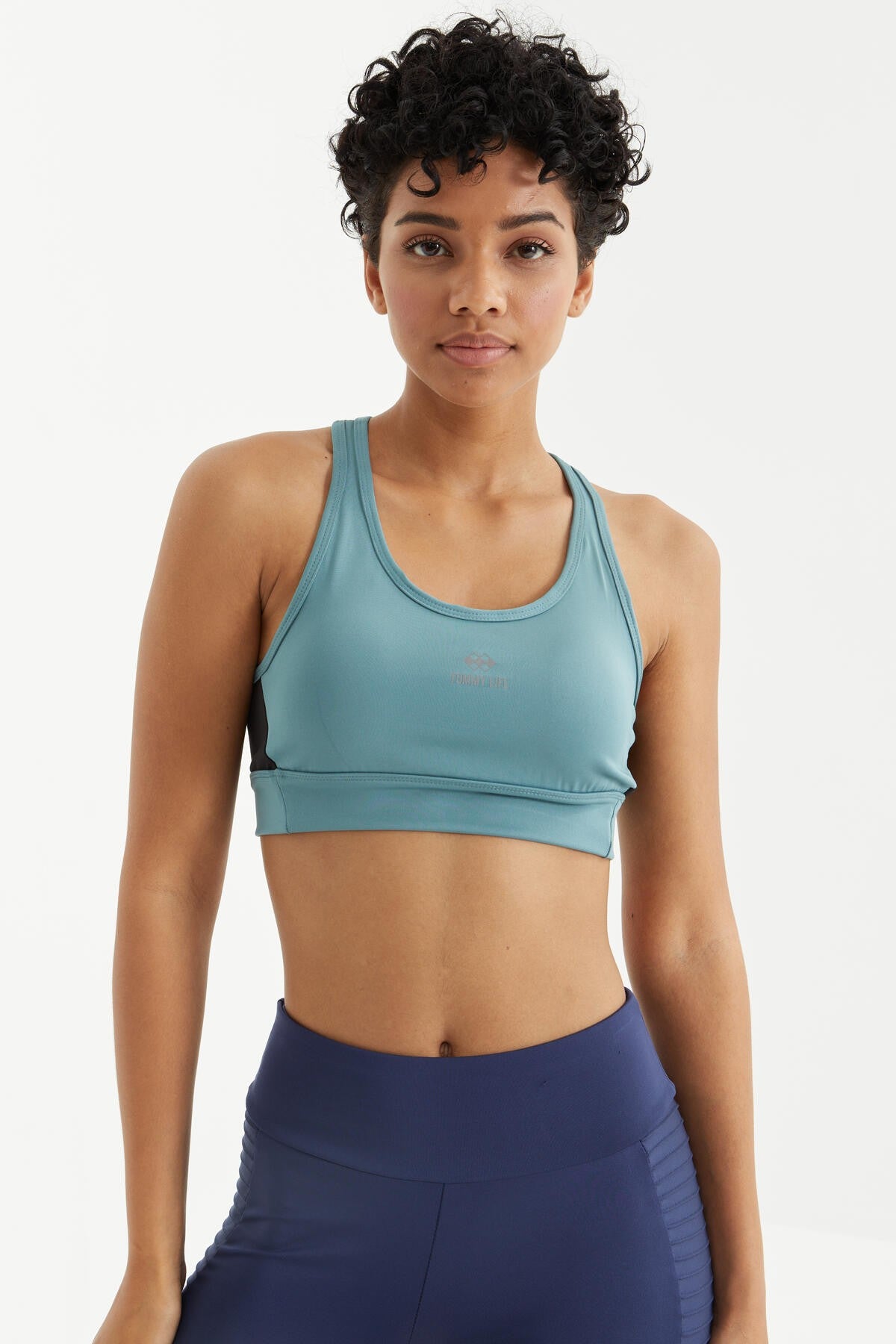 Mint Green Cross Back Detailed Slim Fit U Collar Padded Women's Sports Bra - 97121