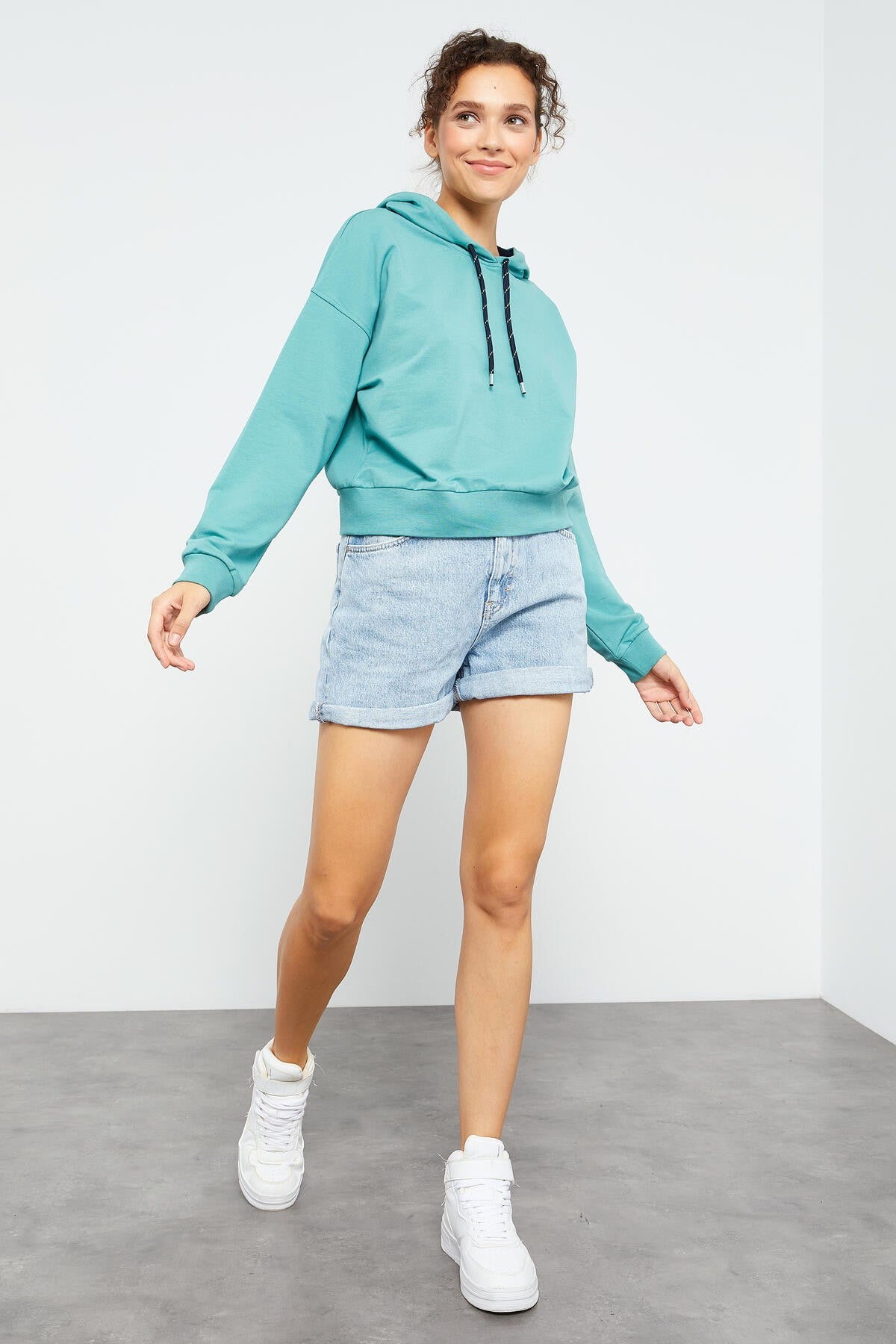 Mint Green Long Sleeve Comfort Fit Hooded Women's Sweatshirt - 97115
