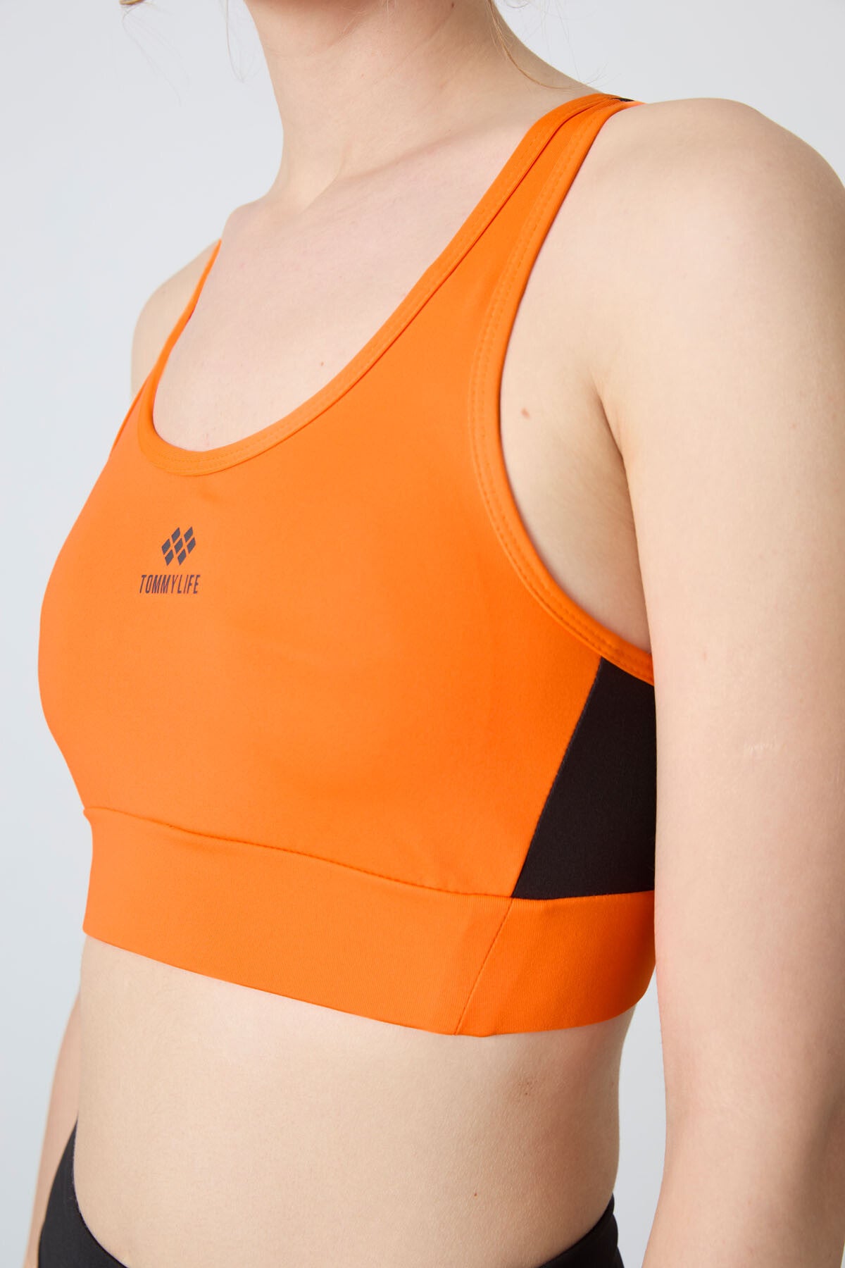 Neon Orange Cross Back Detailed Slim Fit U Collar Padded Women's Sports Bra - 97121