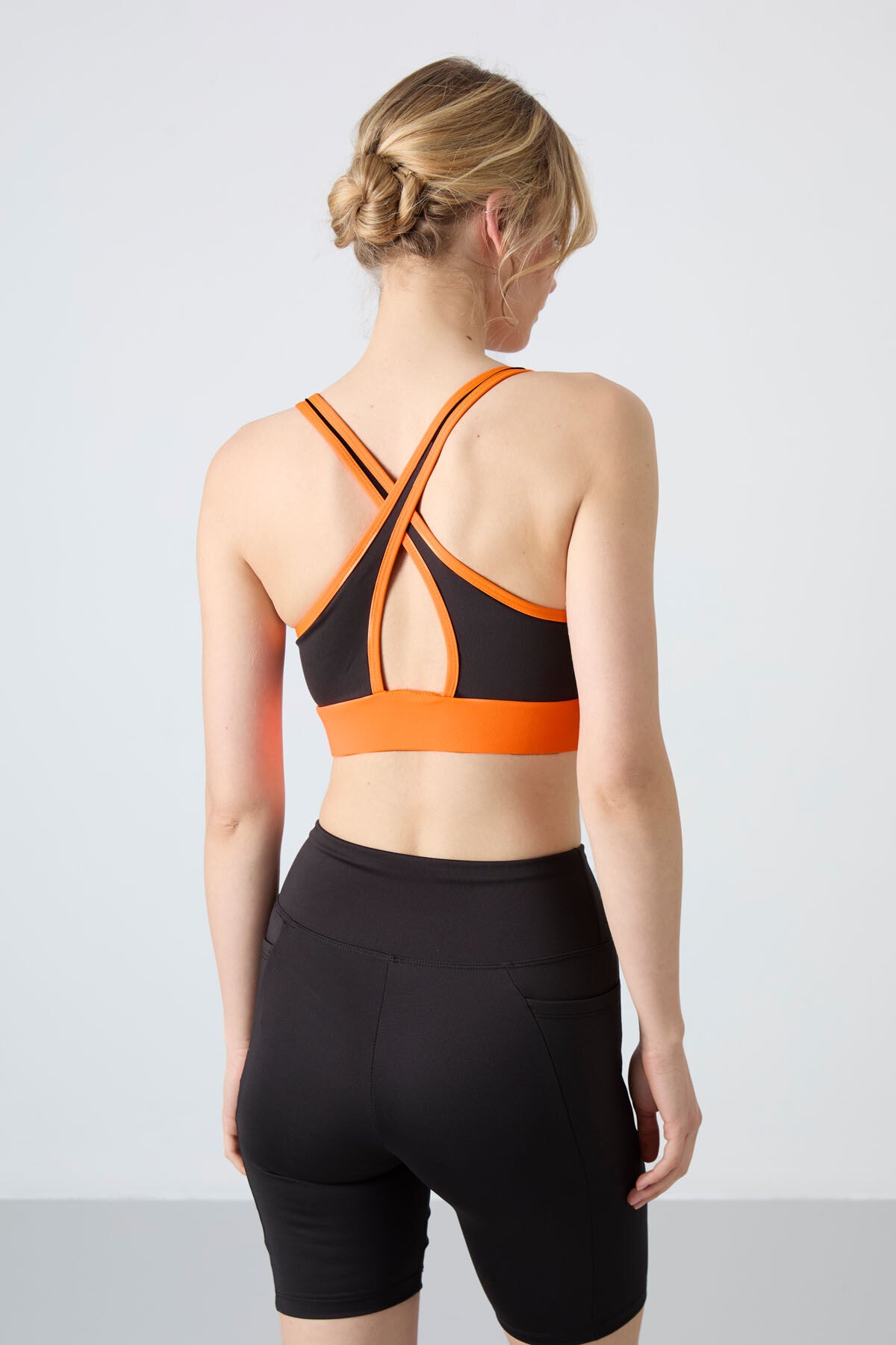 Neon Orange Cross Back Detailed Slim Fit U Collar Padded Women's Sports Bra - 97121