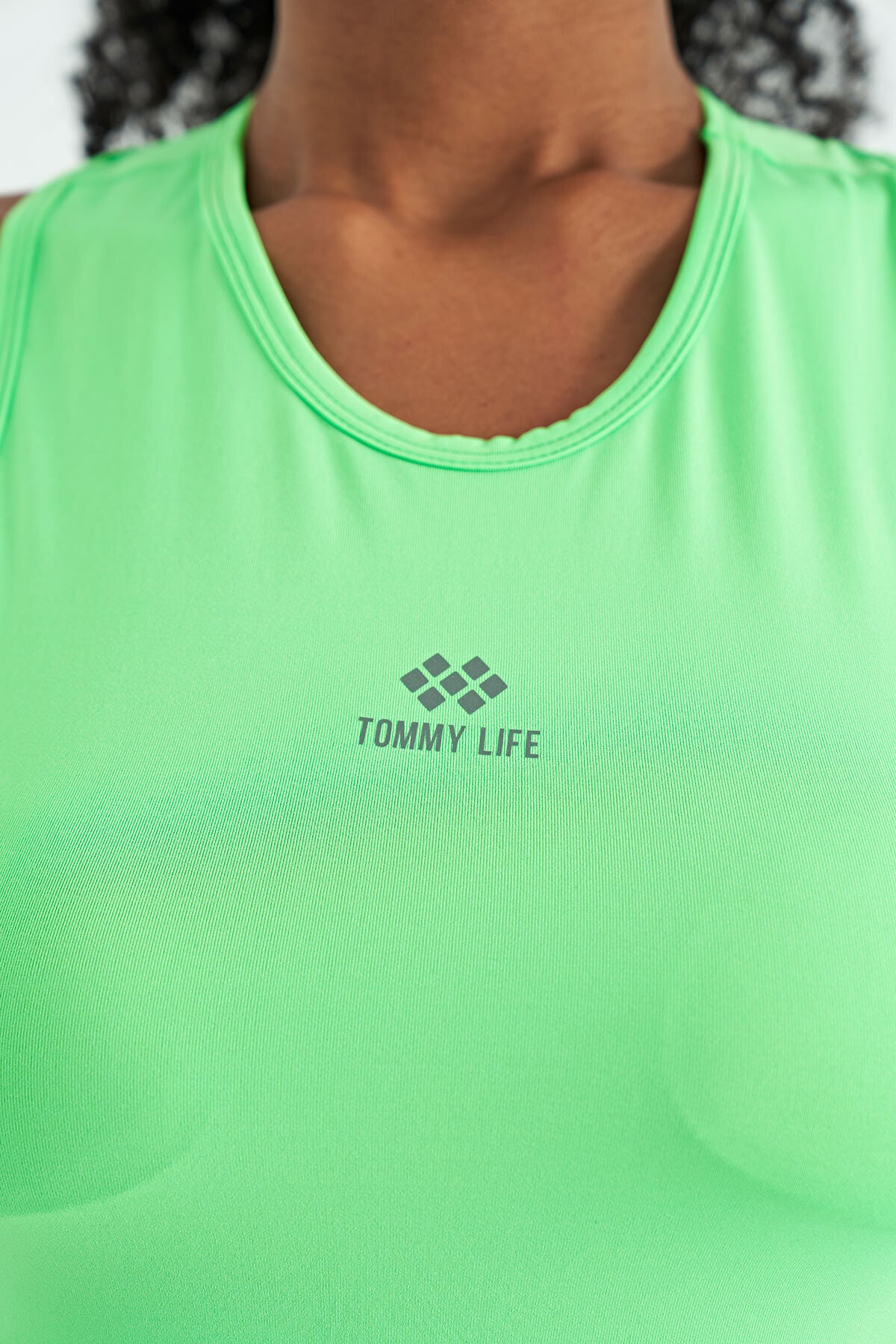 Neon Green Slit Detailed O Collar Sleeveless Standard Fit Women's Sports Singlet - 97256