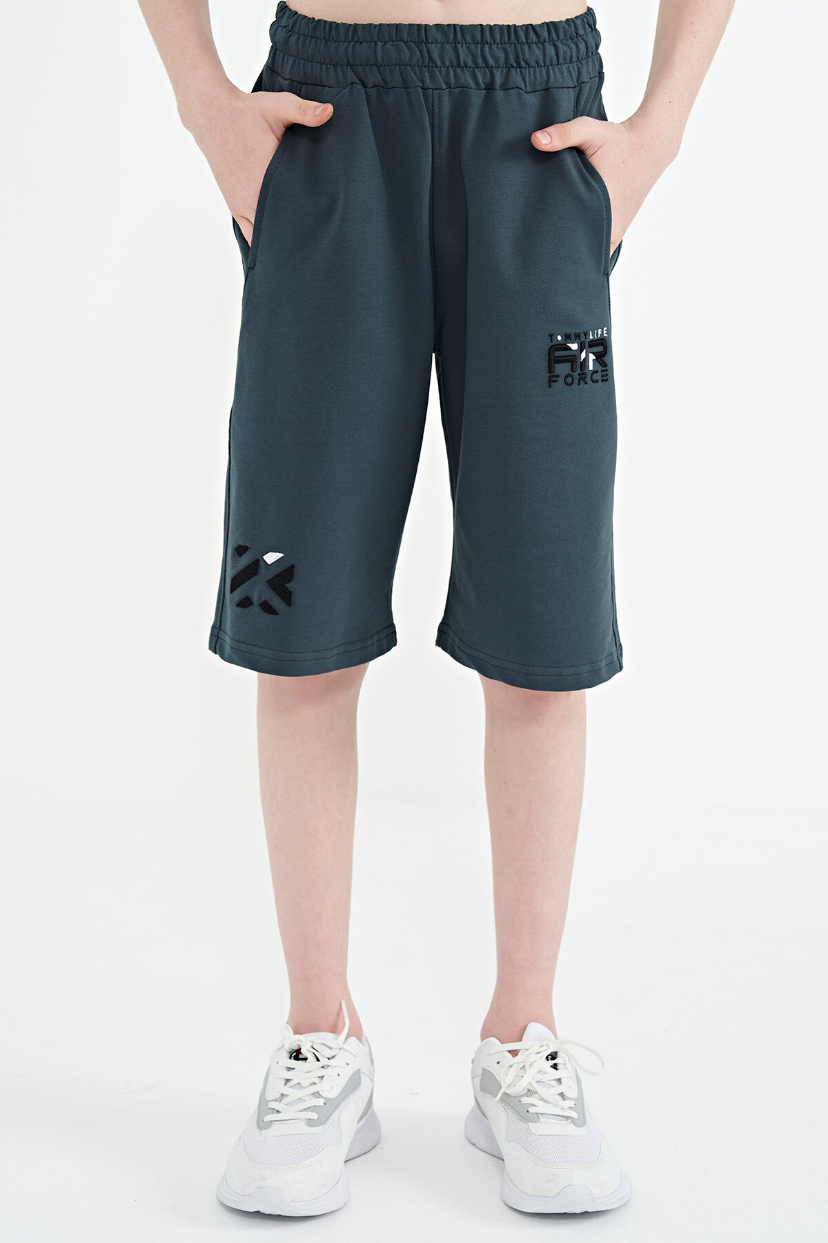 Forest Green Hidden Pocket Detailed Embroidered Pattern Laced Standard Fit Boys' Shorts - 10886