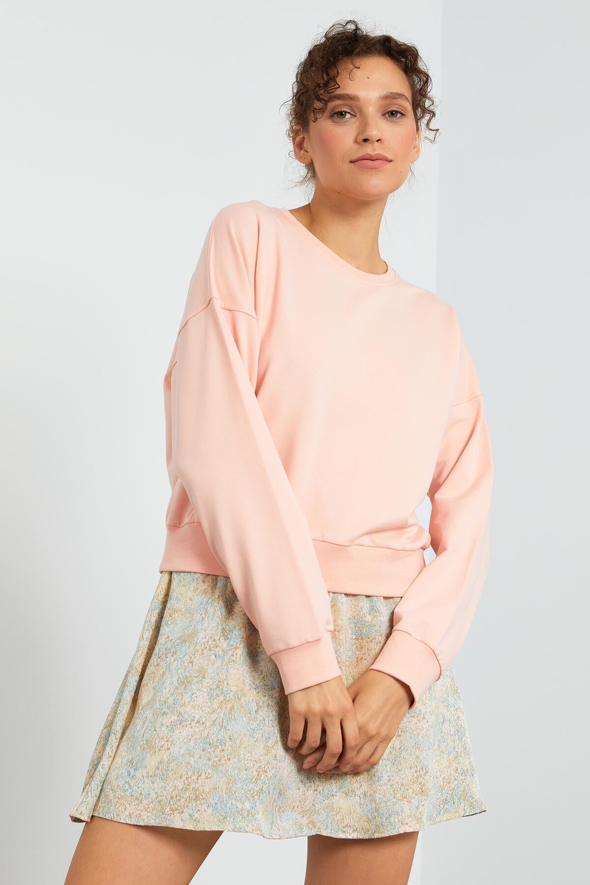 Pink Basic Comfort Fit O Neck Women's Sweatshirt - 97114