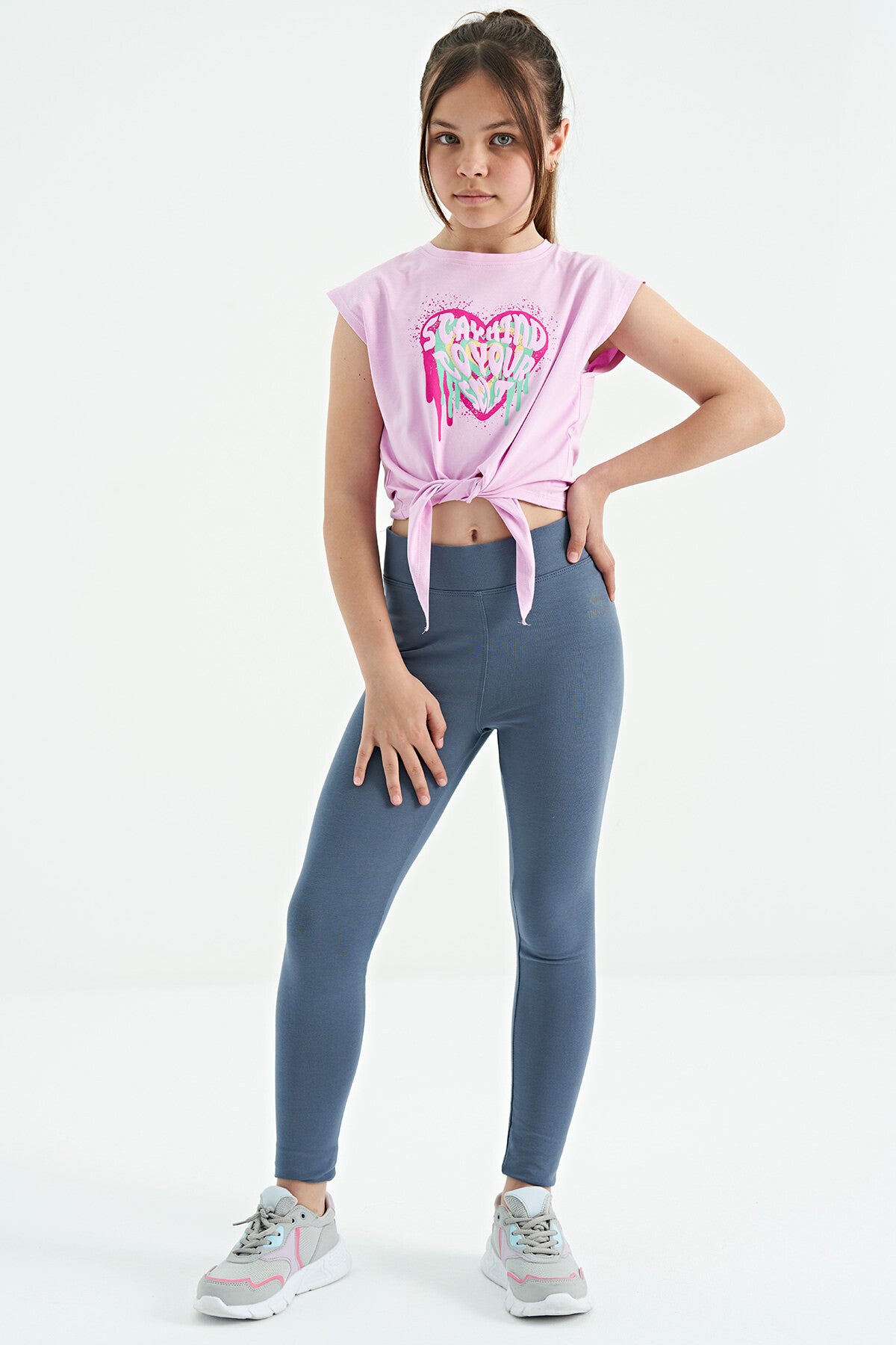 Pink Heart Print Front Knot Detailed Comfortable Fit Girls T-Shirt - 75114